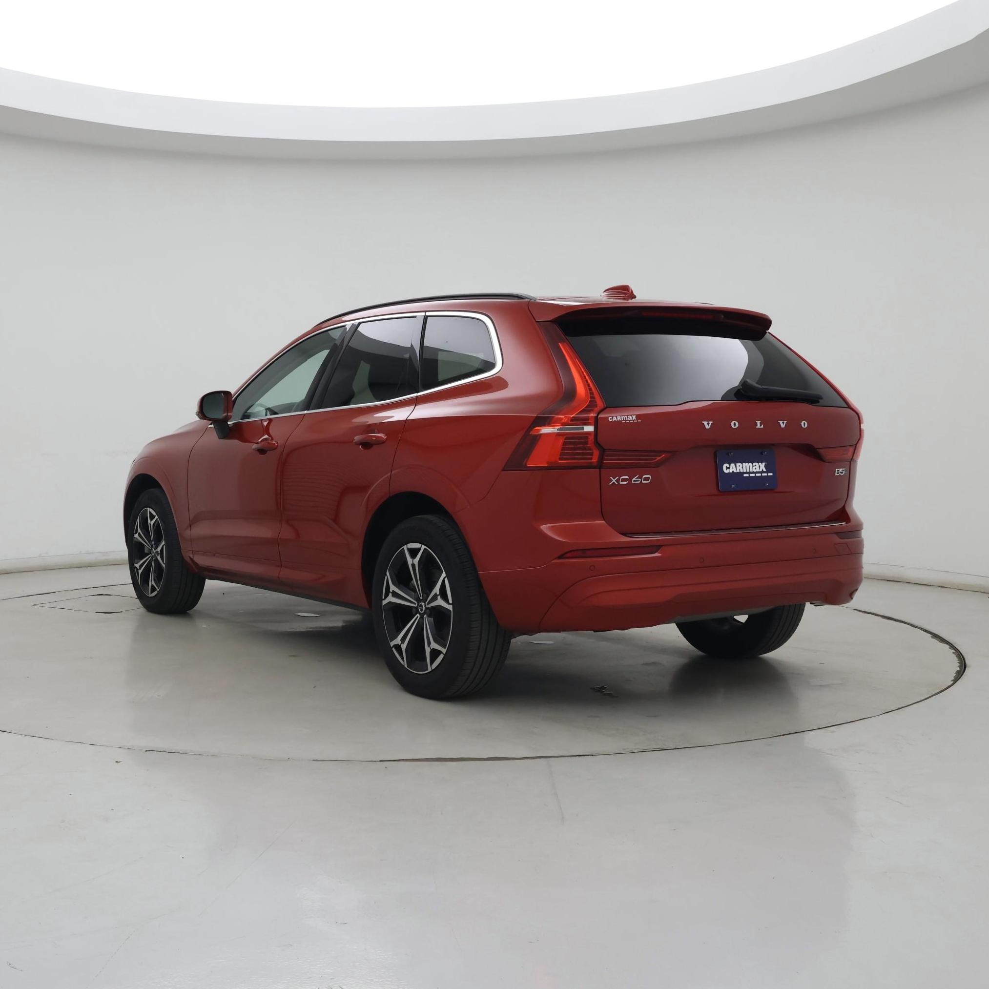Thumbnail: 2022 Volvo XC60 - 2