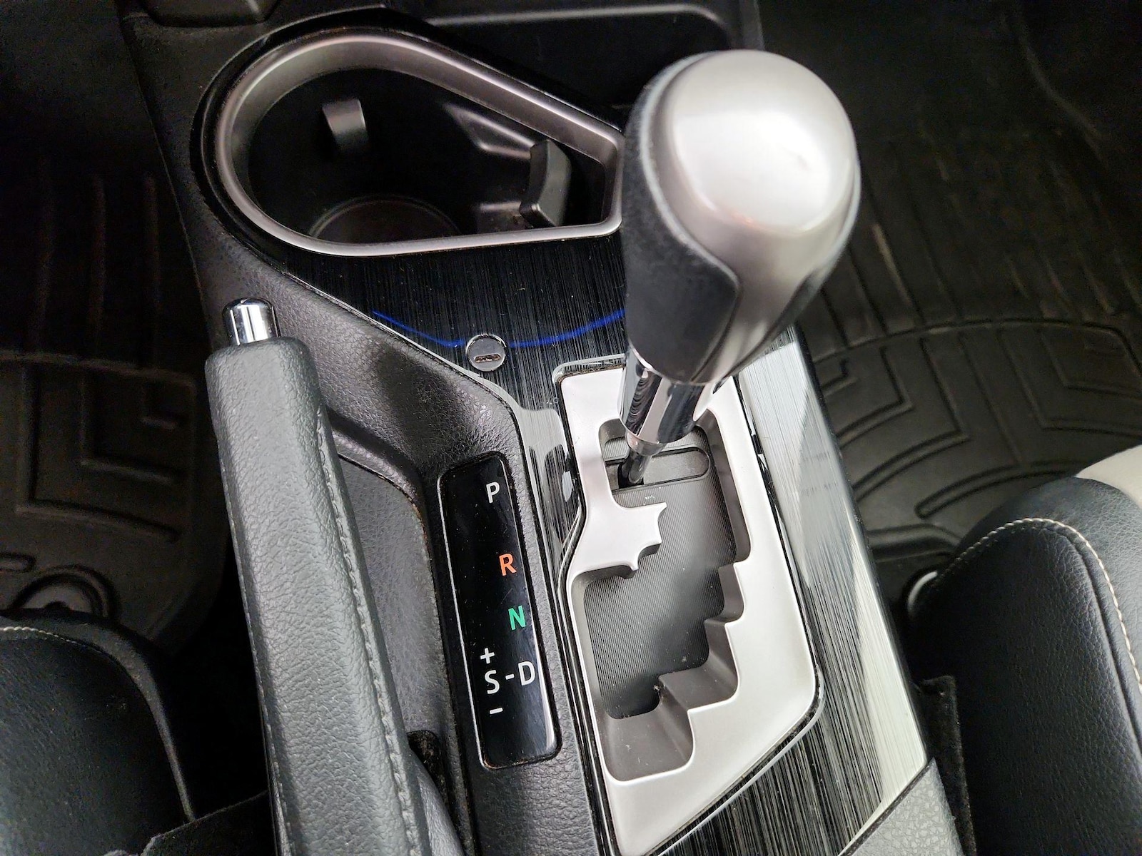 2016 Toyota RAV4 Limited - Photo 18