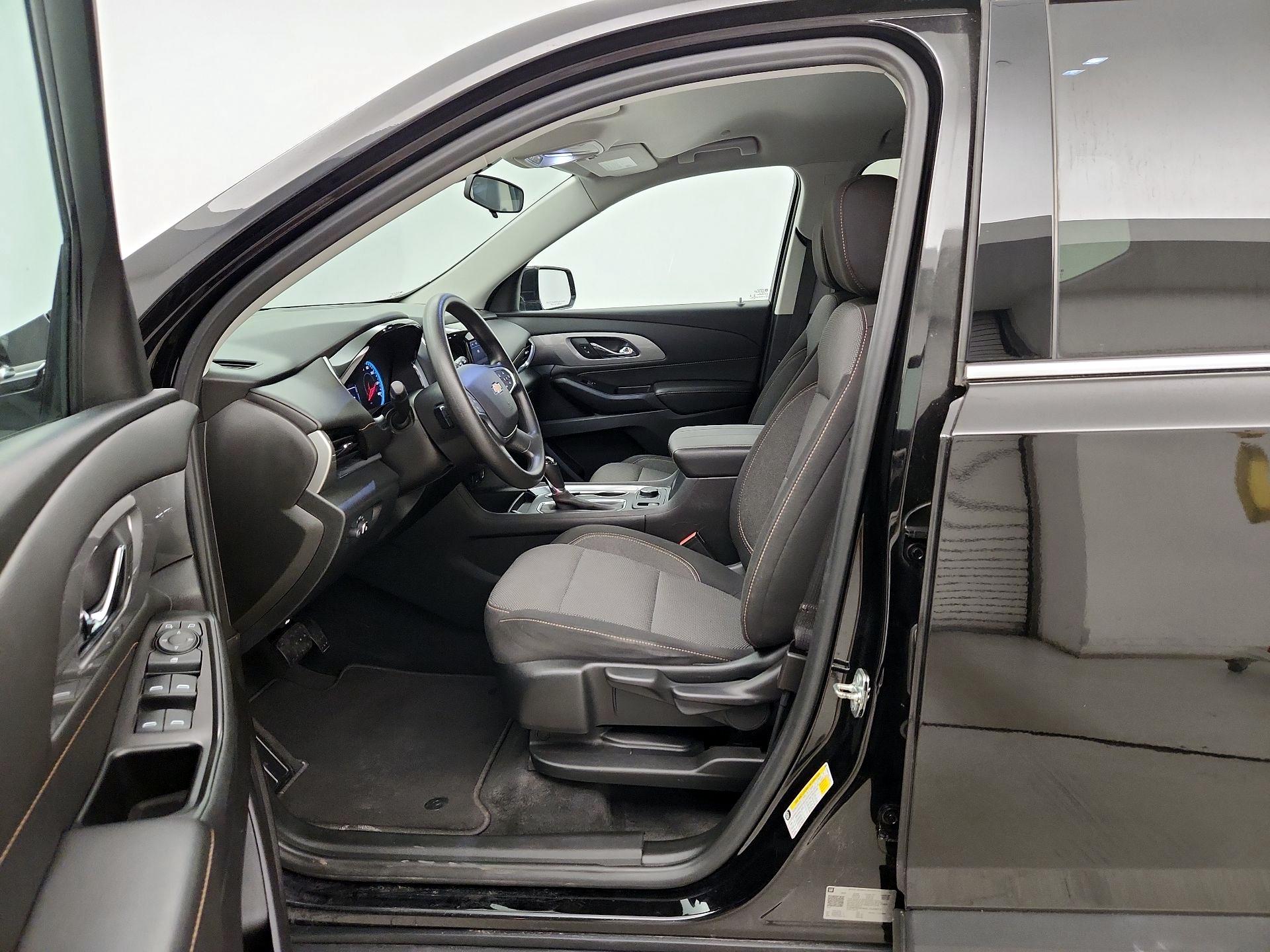 Thumbnail: 2020 Chevrolet Traverse - 11