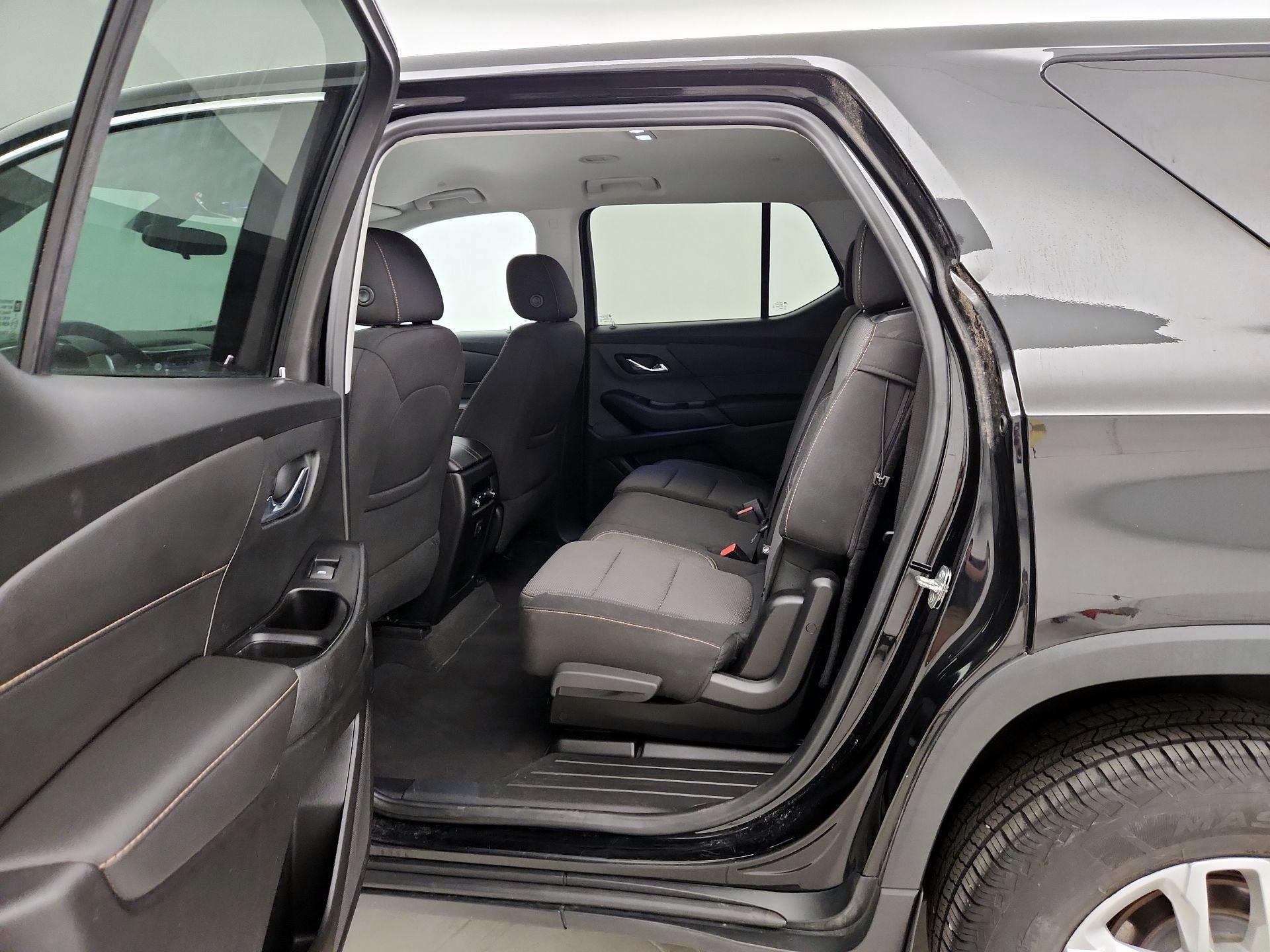 Thumbnail: 2020 Chevrolet Traverse - 18