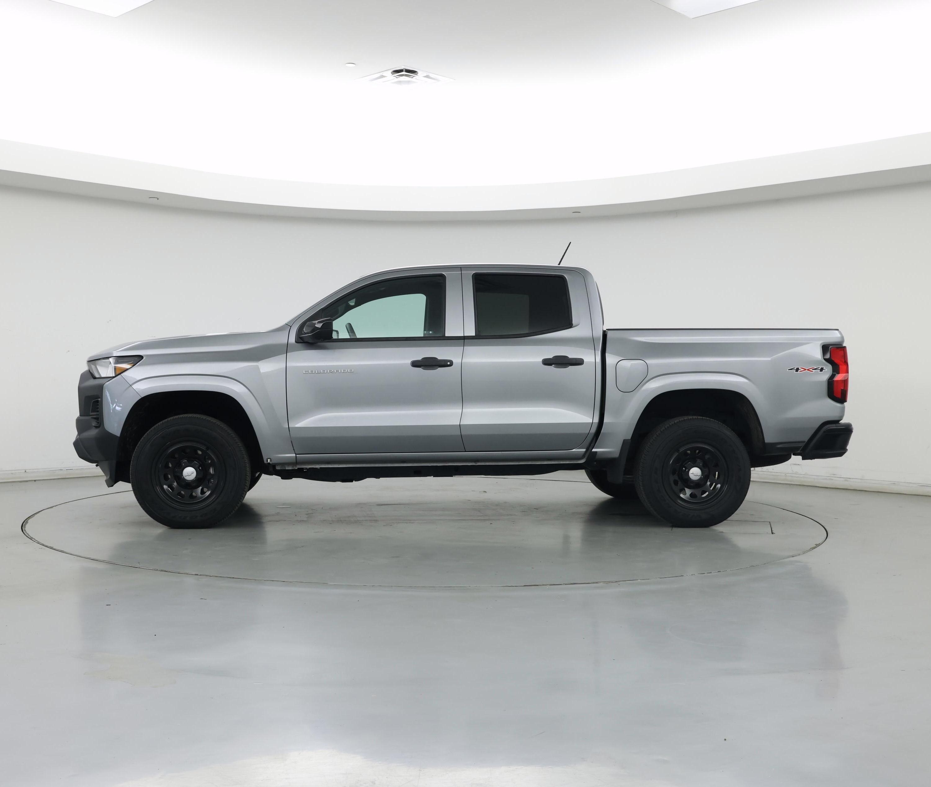 Thumbnail: 2023 Chevrolet Colorado - 3