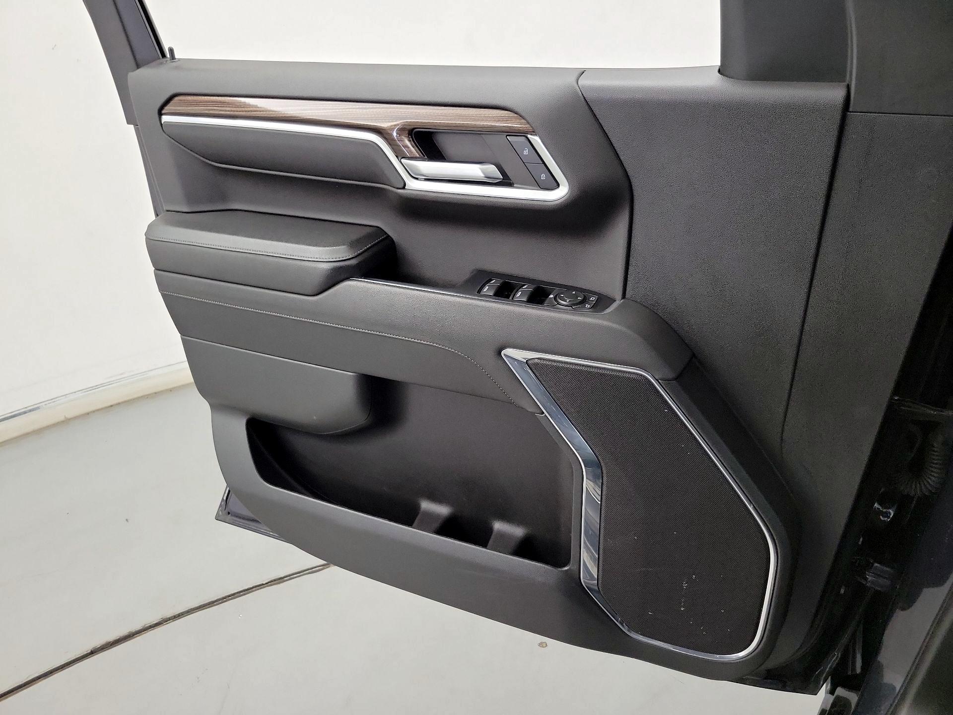 Thumbnail: 2023 Chevrolet Silverado 1500 - 12