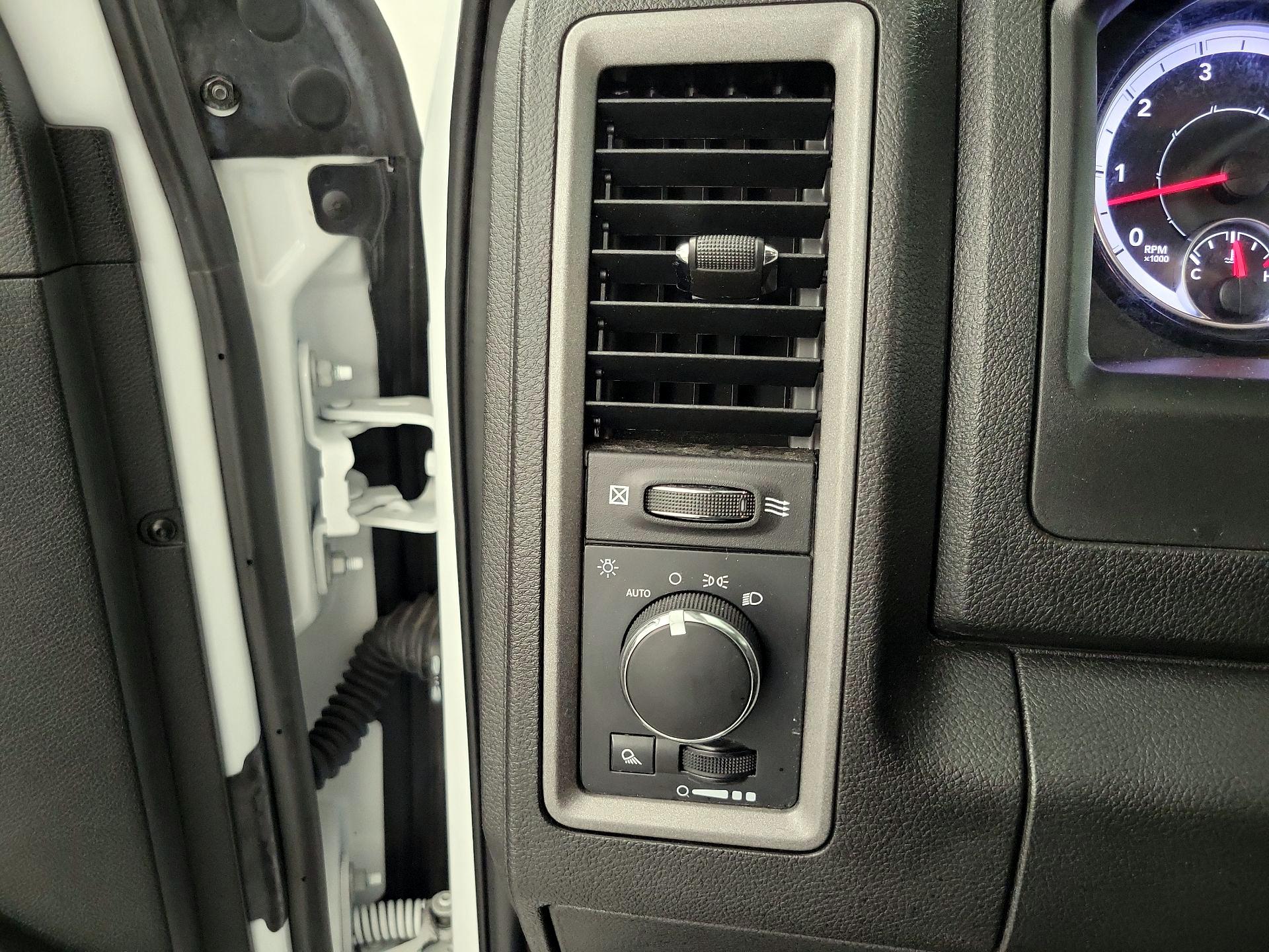Thumbnail: 2024 RAM 1500 Classic - 13