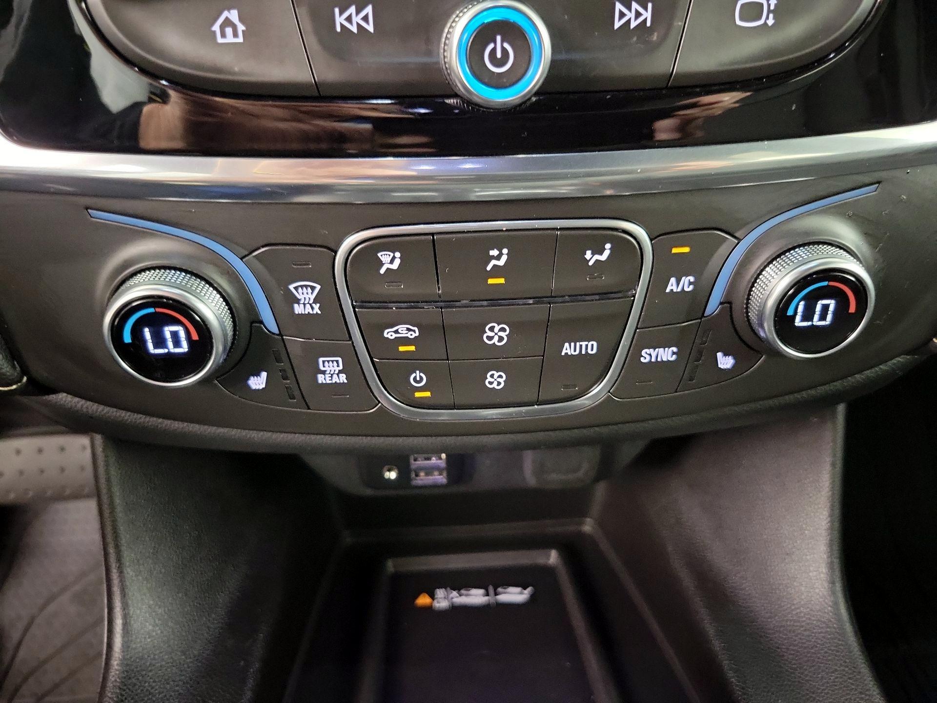 Thumbnail: 2023 Chevrolet Traverse - 17