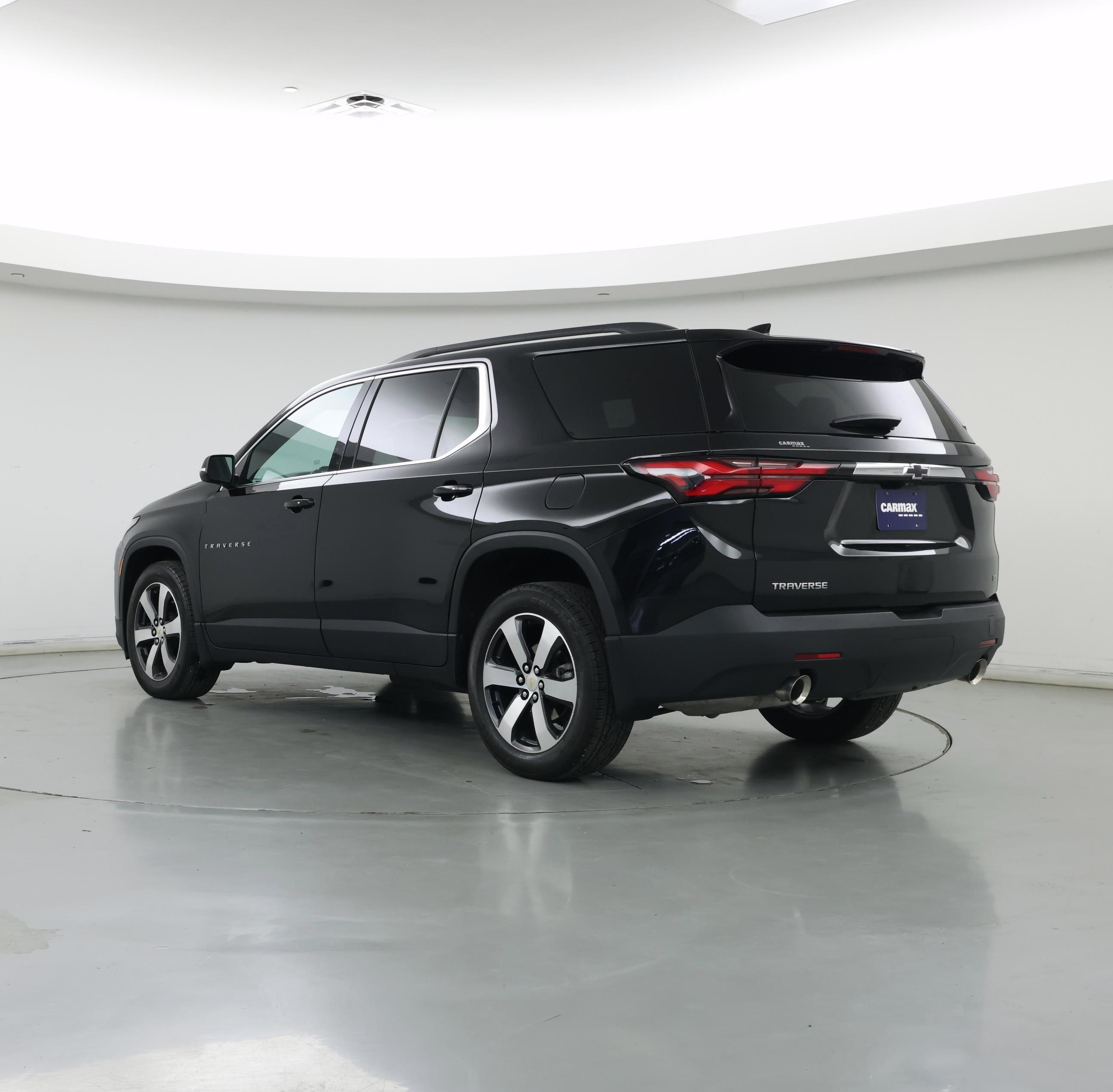 Thumbnail: 2023 Chevrolet Traverse - 2