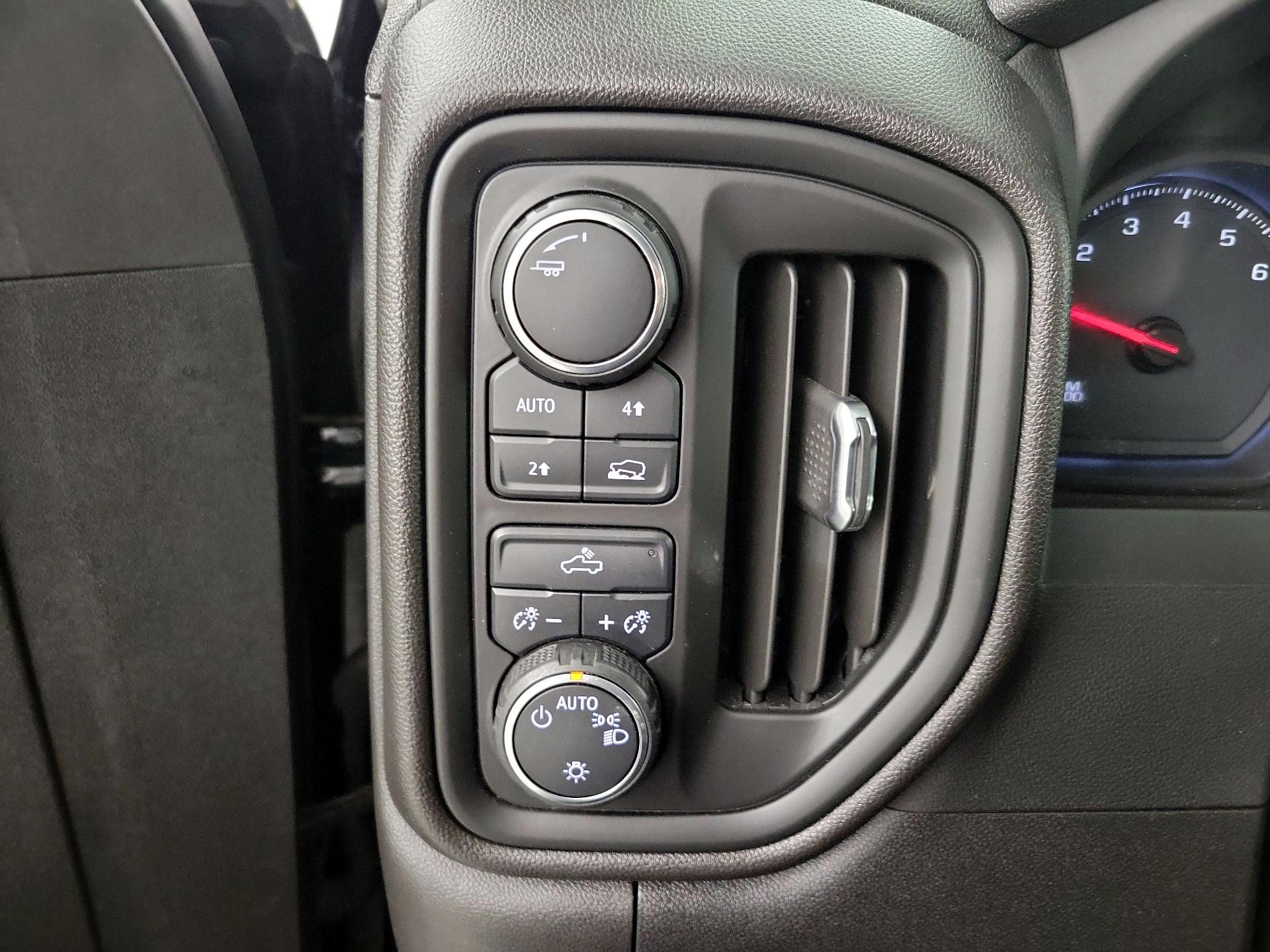 Thumbnail: 2024 Chevrolet Silverado 1500 - 13