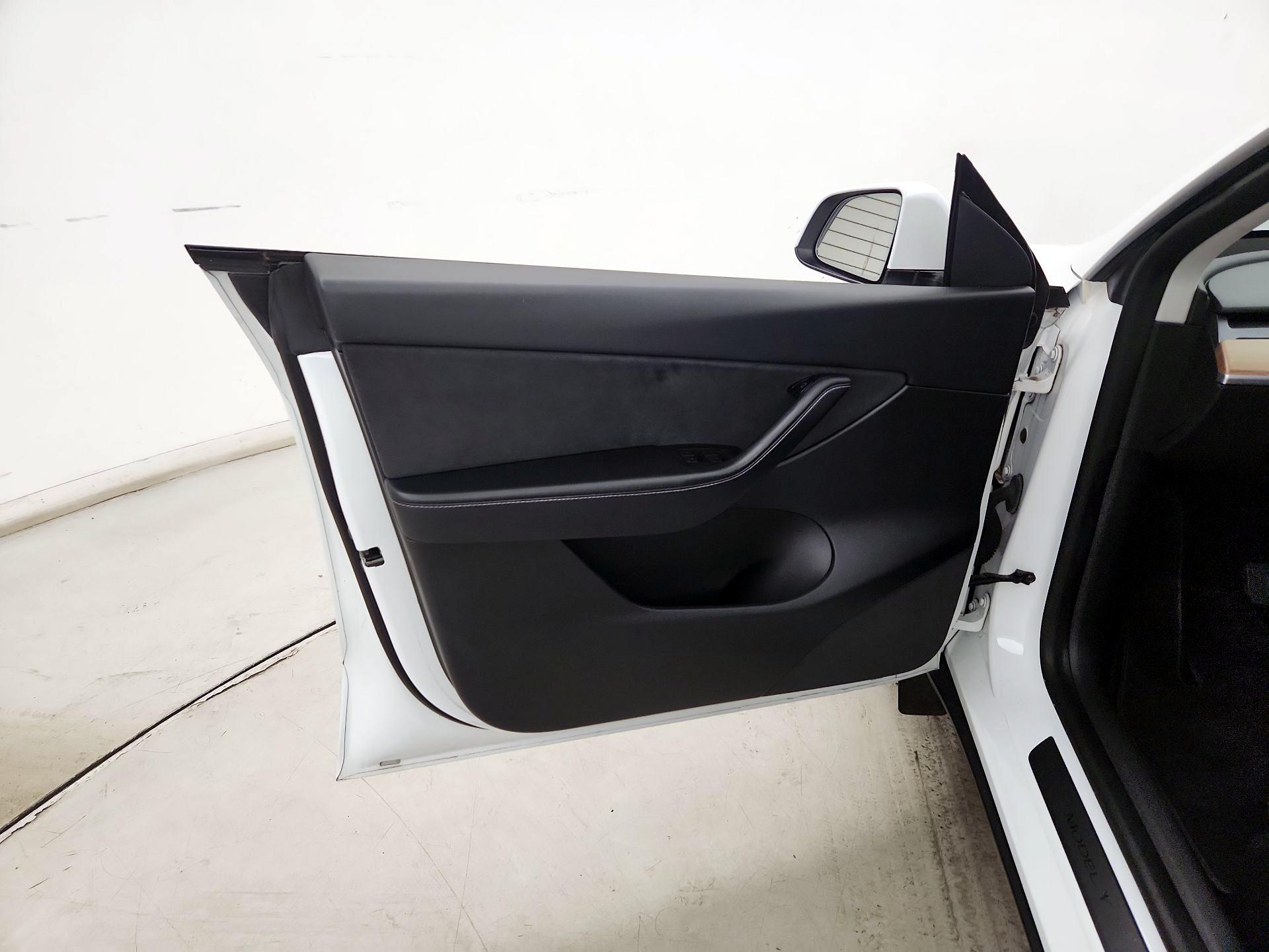 Thumbnail: 2021 Tesla Model Y - 12