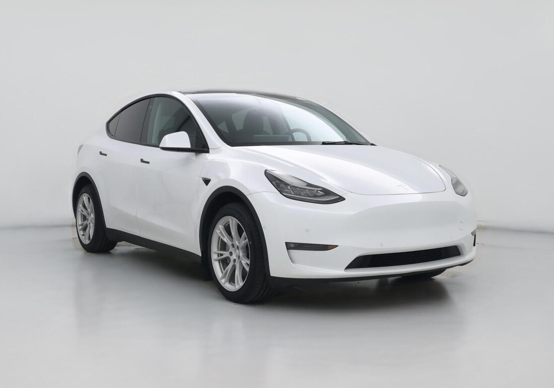 2021 Tesla Model Y Long Range All-Wheel Drive in White — CarMax photo