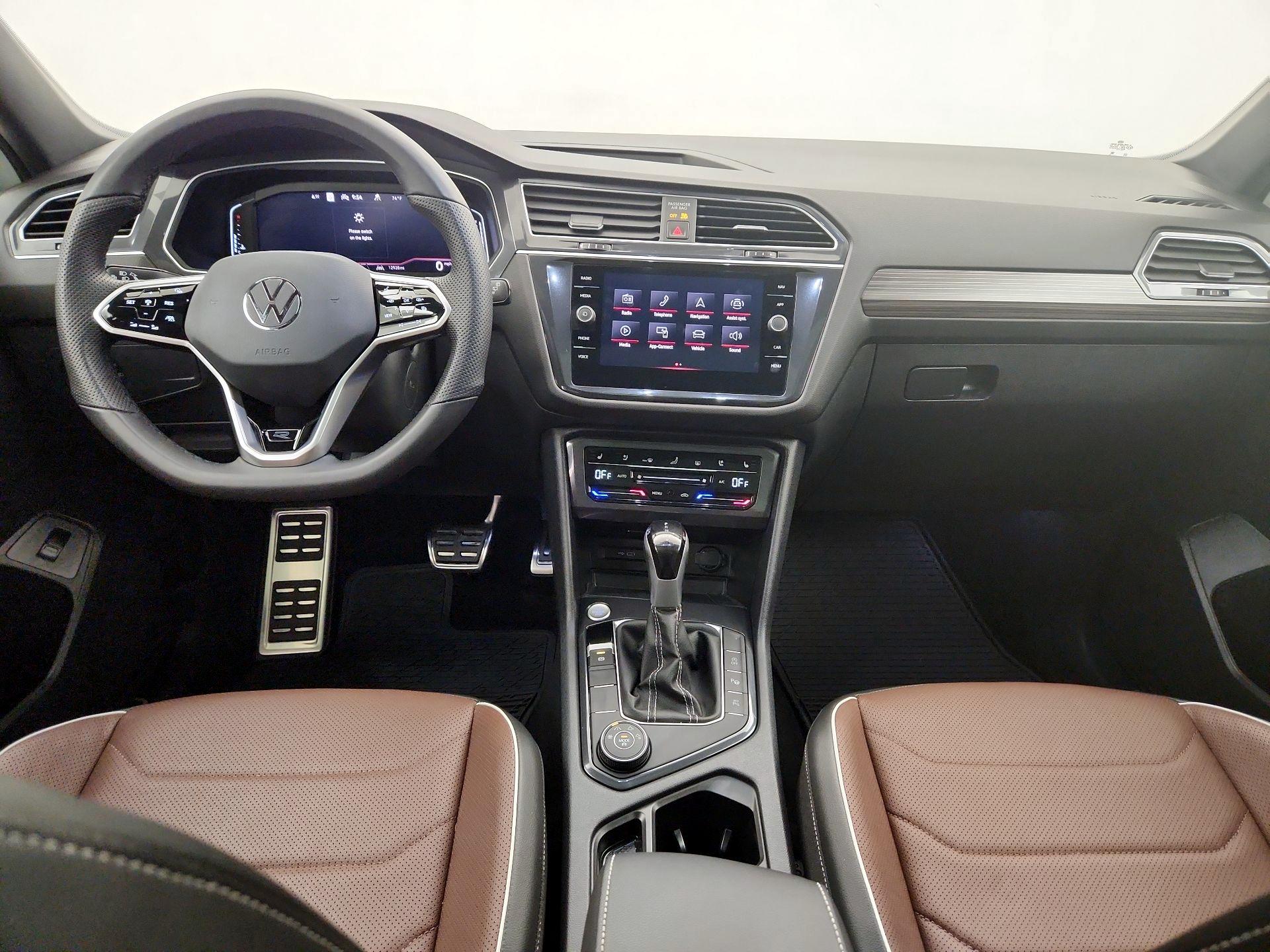 Thumbnail: 2024 Volkswagen Tiguan - 9