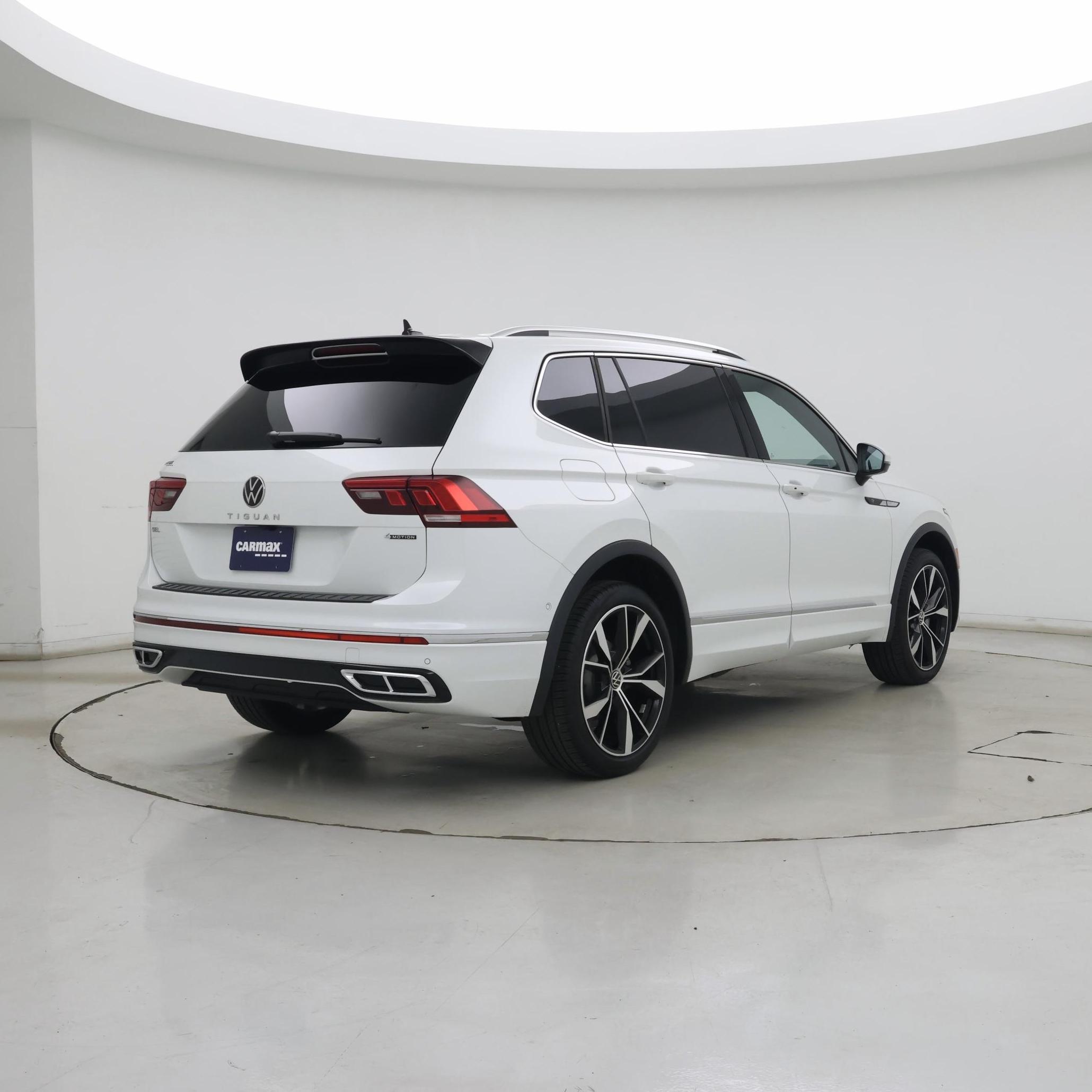 Thumbnail: 2024 Volkswagen Tiguan - 8