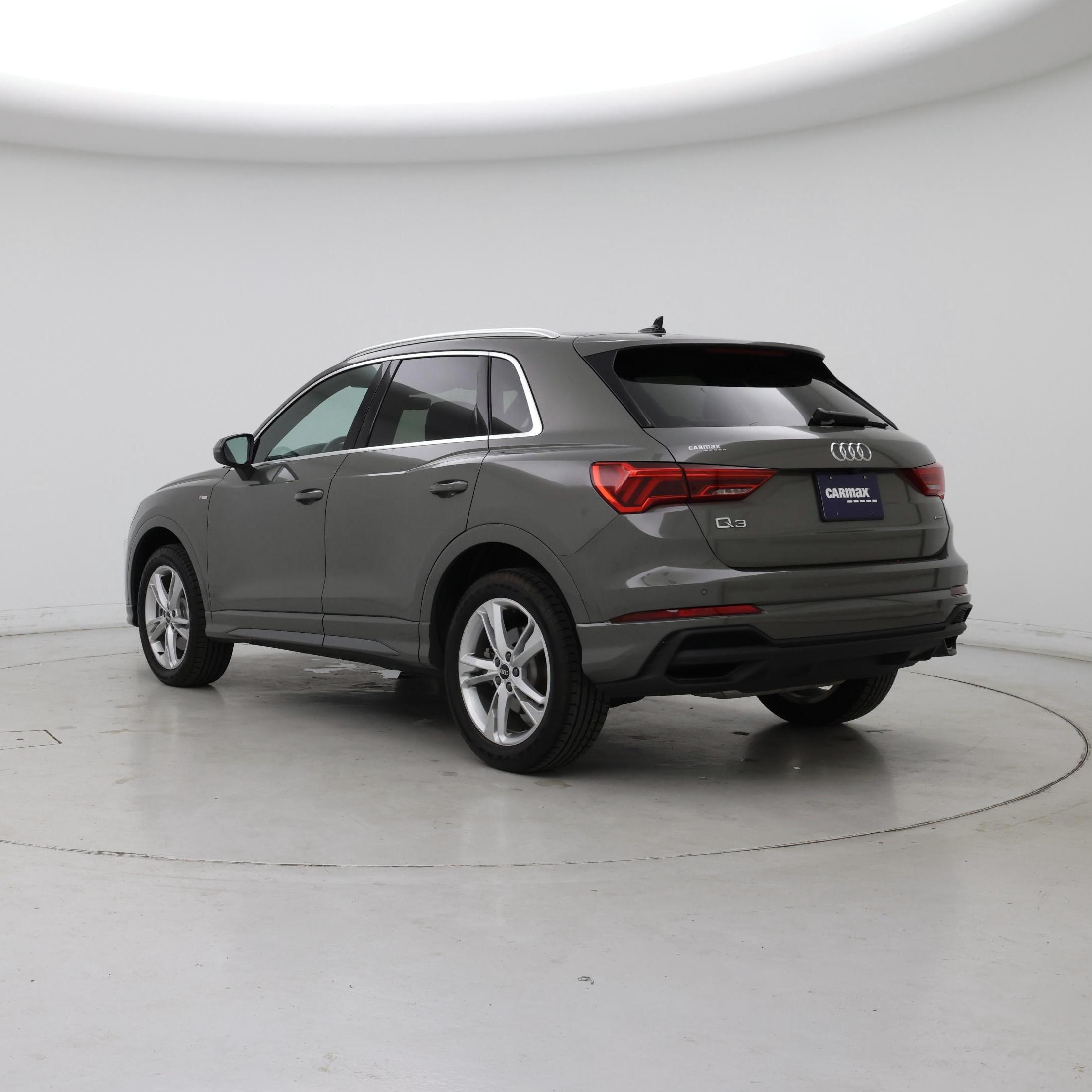 Thumbnail: 2023 Audi Q3 - 2