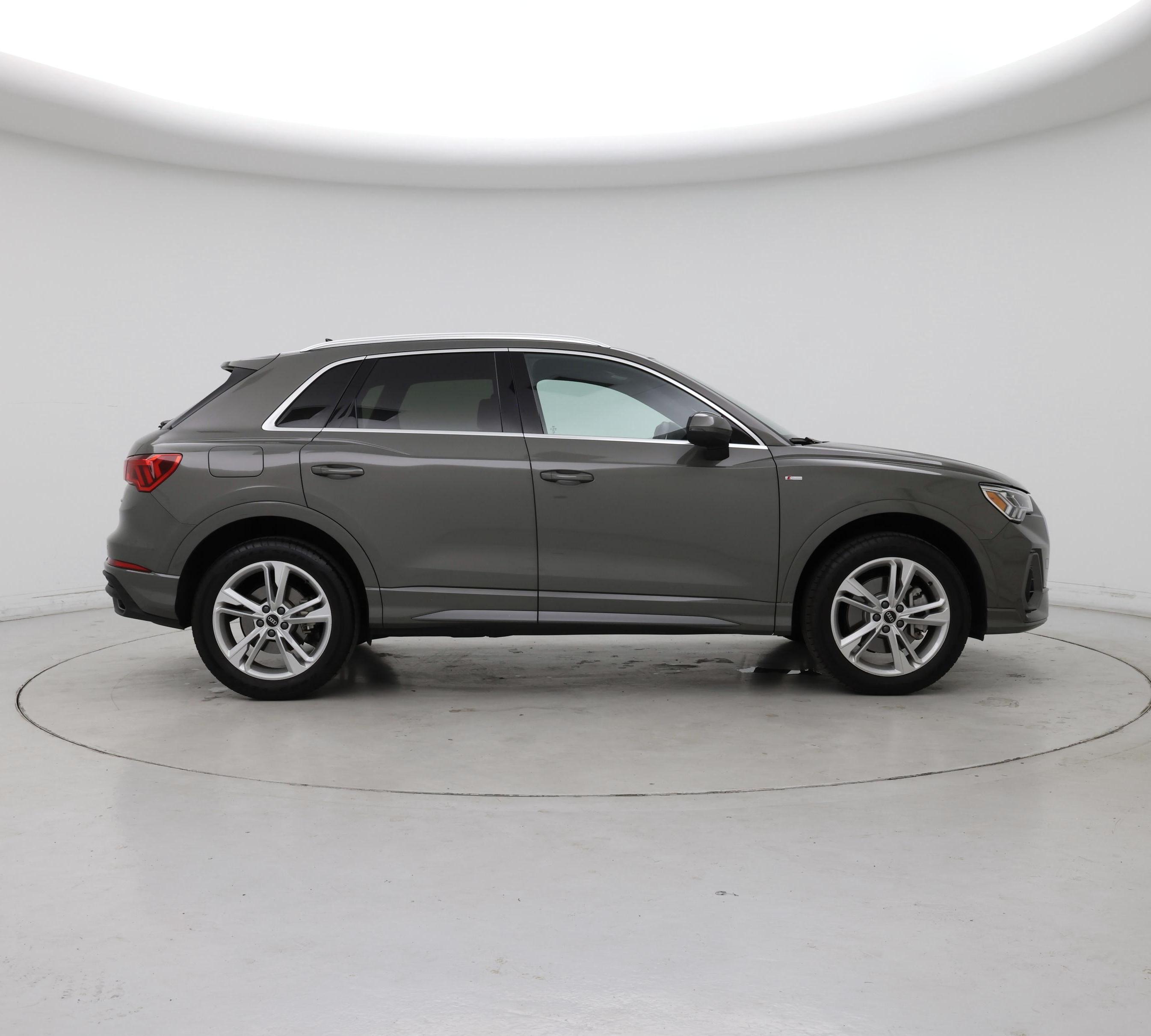 Thumbnail: 2023 Audi Q3 - 7