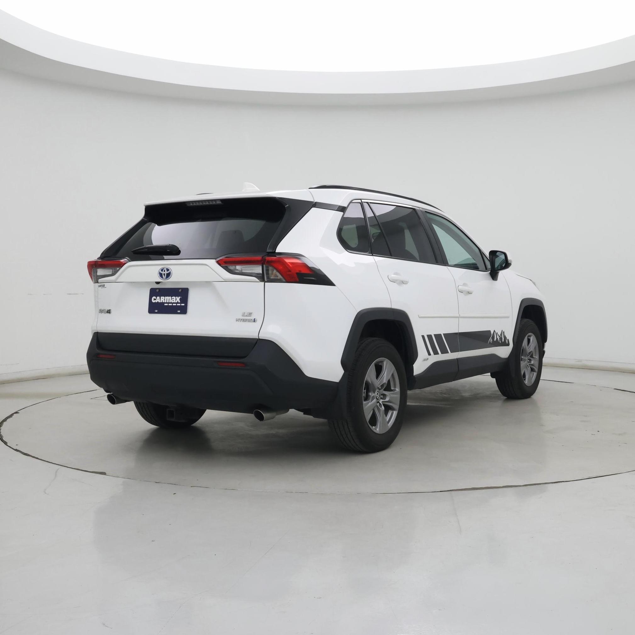 Thumbnail: 2024 Toyota RAV4 - 8