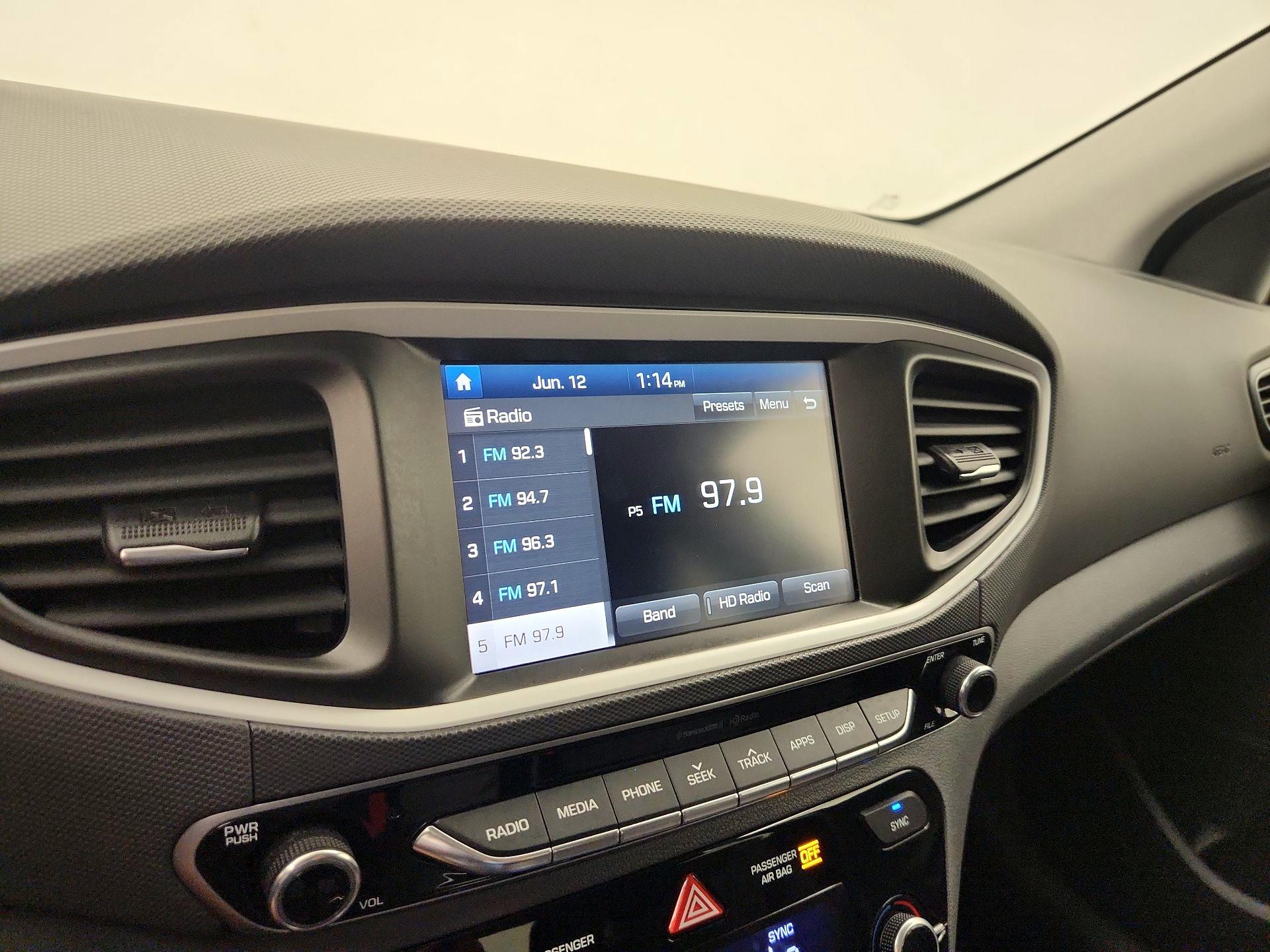 Thumbnail: 2018 Hyundai Ioniq - 14