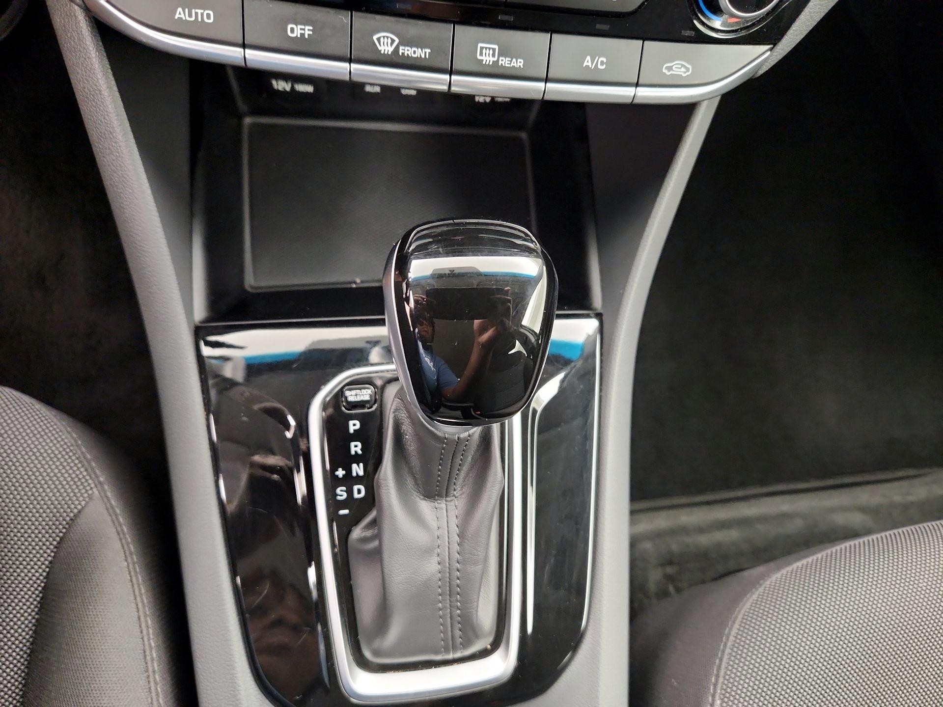 Thumbnail: 2018 Hyundai Ioniq - 16