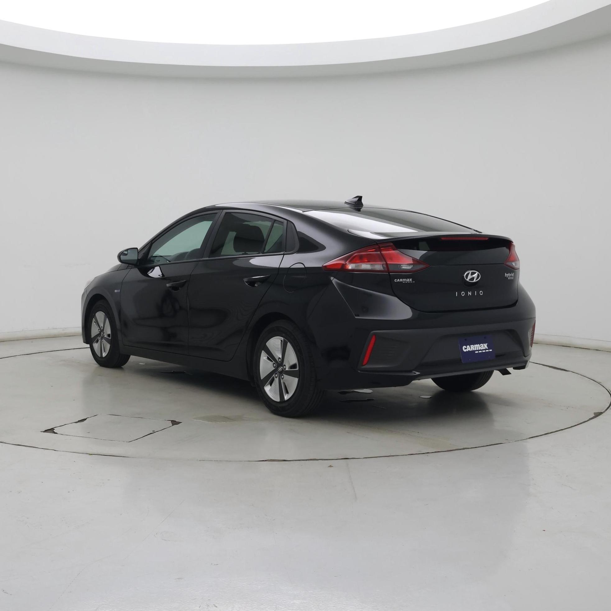 Thumbnail: 2018 Hyundai Ioniq - 2