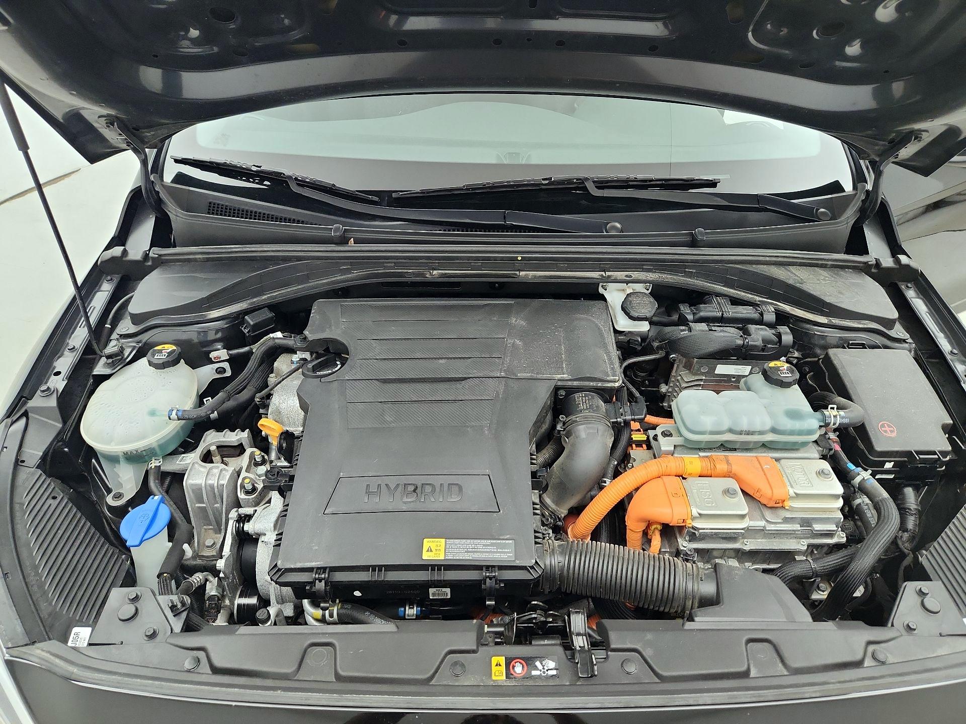 Thumbnail: 2018 Hyundai Ioniq - 20