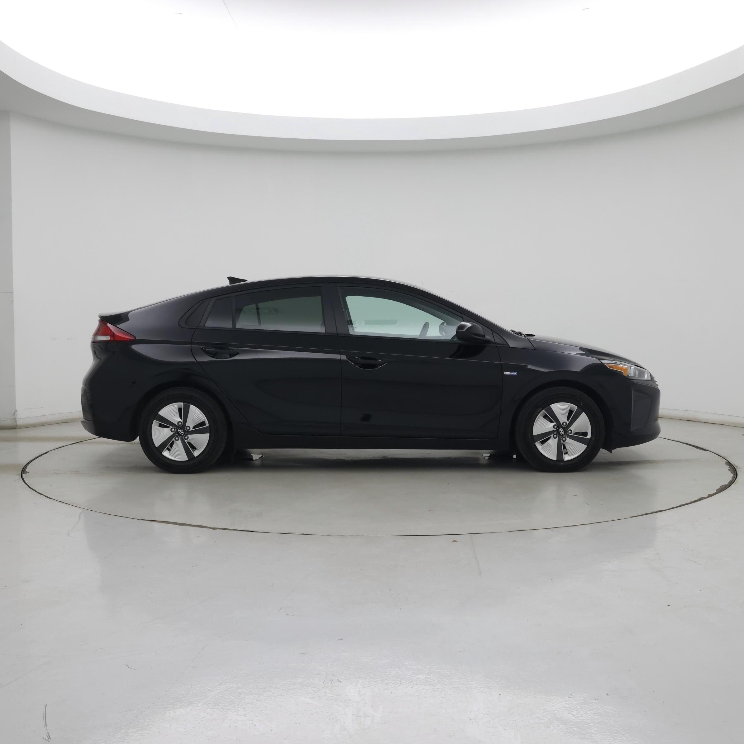 Thumbnail: 2018 Hyundai Ioniq - 7