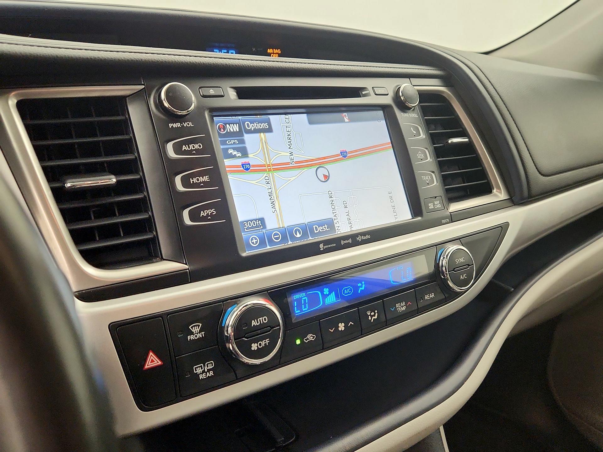 Thumbnail: 2018 Toyota Highlander - 14
