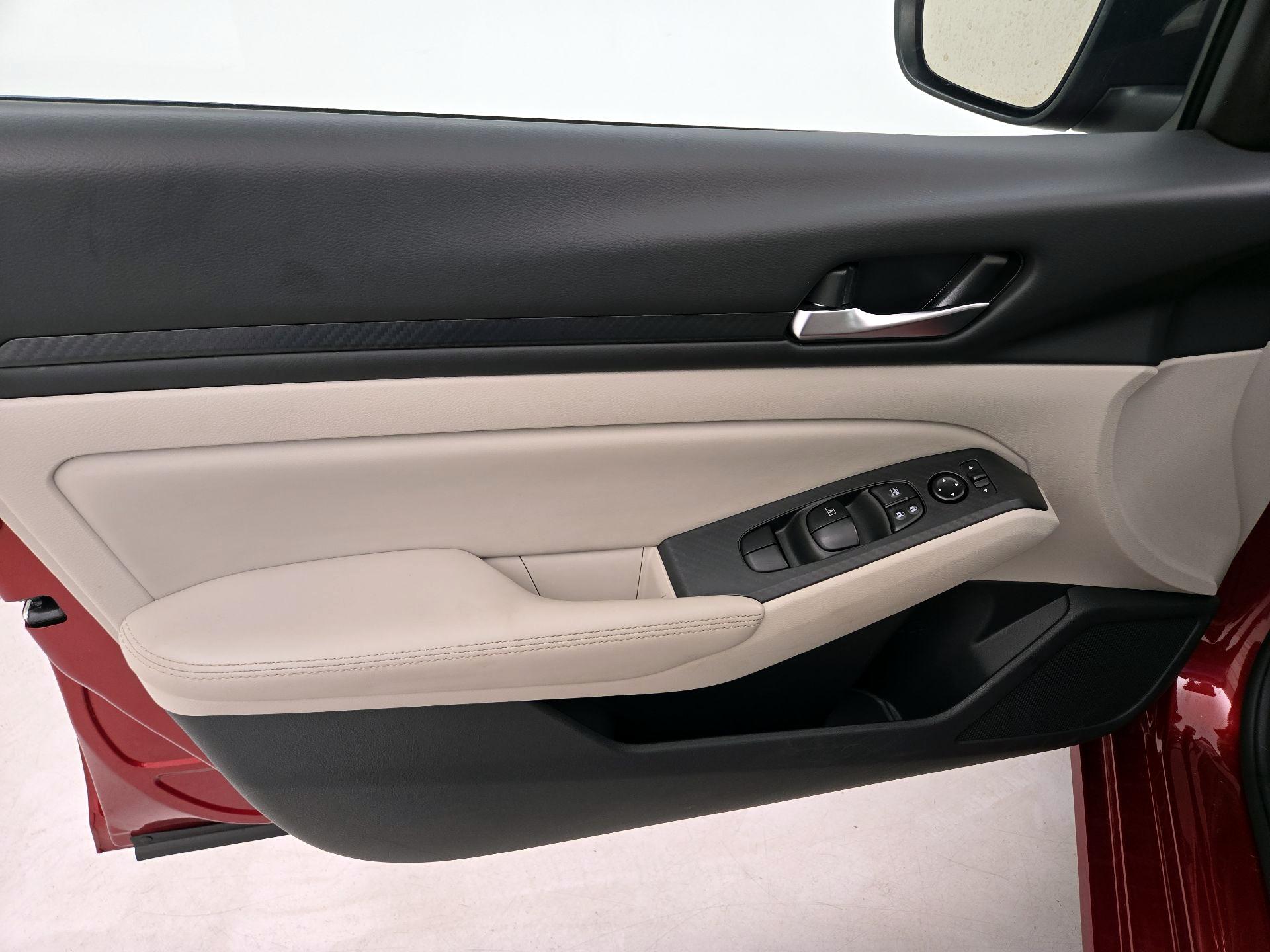 Thumbnail: 2025 Nissan Altima - 12