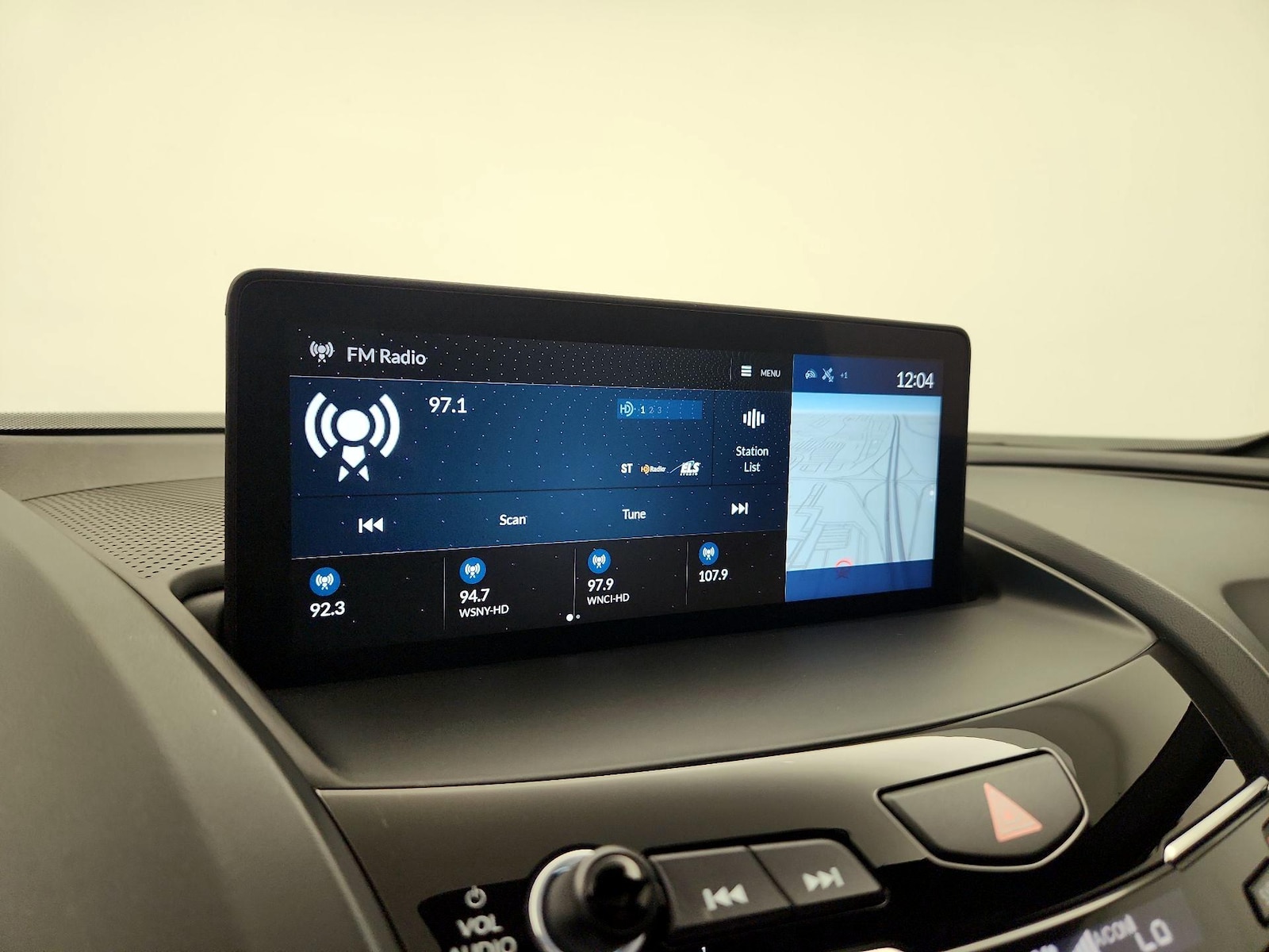 2025 Acura RDX A-Spec Package - Photo 17