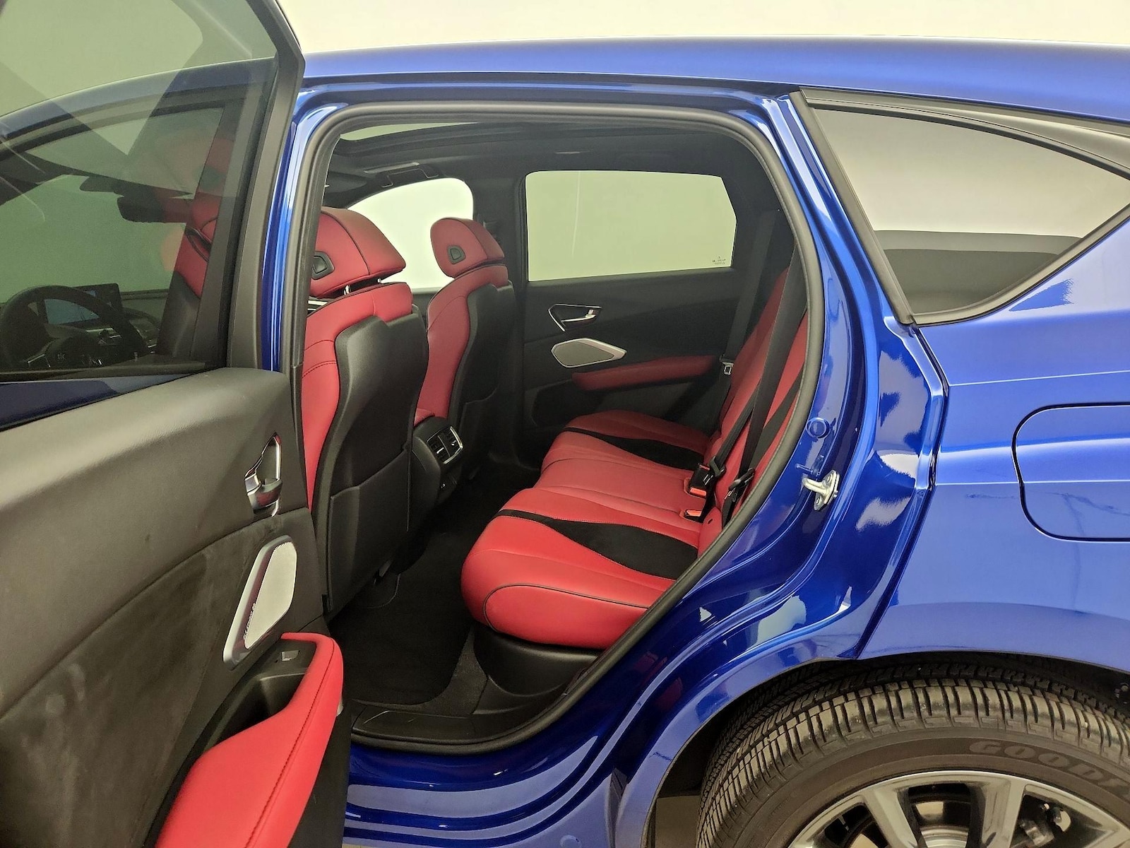 2025 Acura RDX A-Spec Package - Photo 22