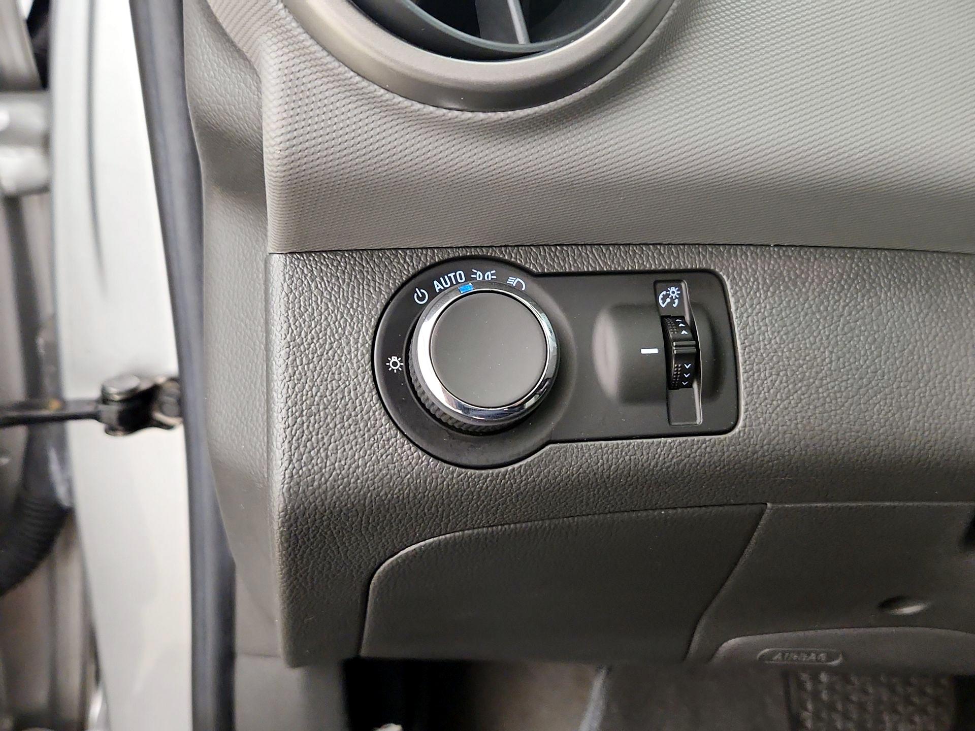 Thumbnail: 2015 Chevrolet Sonic - 13
