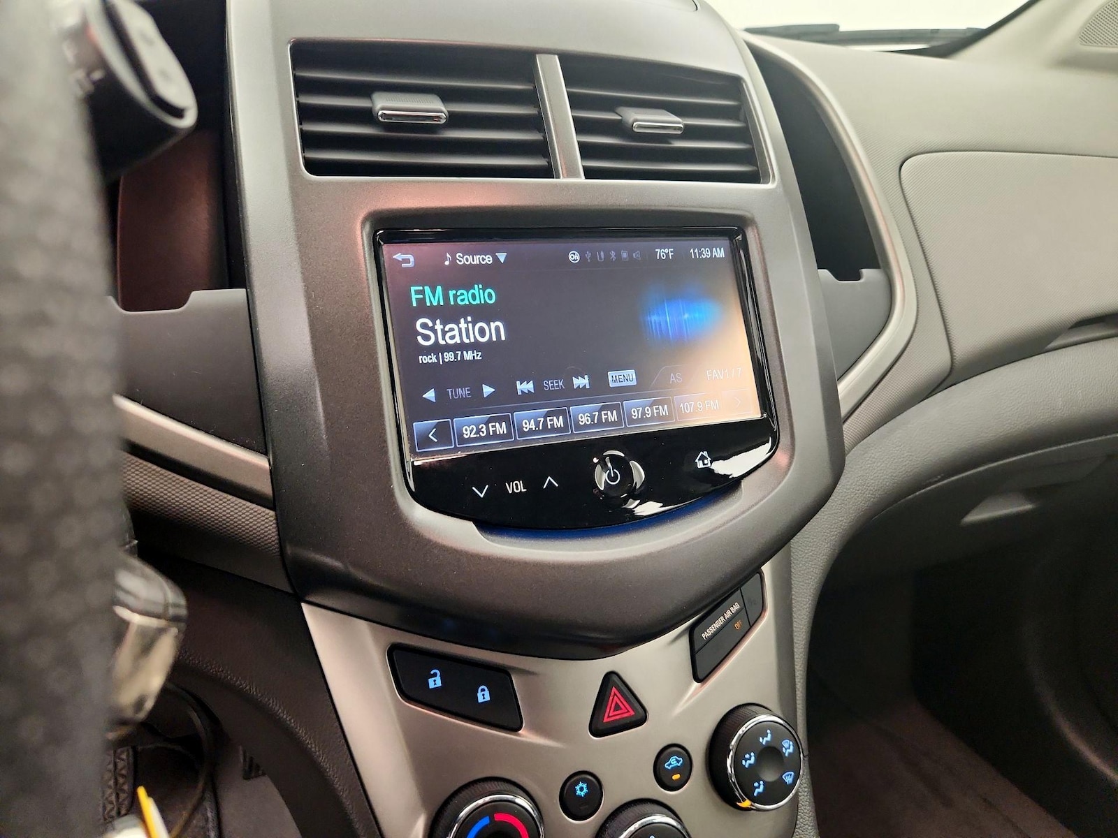 2015 Chevrolet Sonic LT - Photo 16