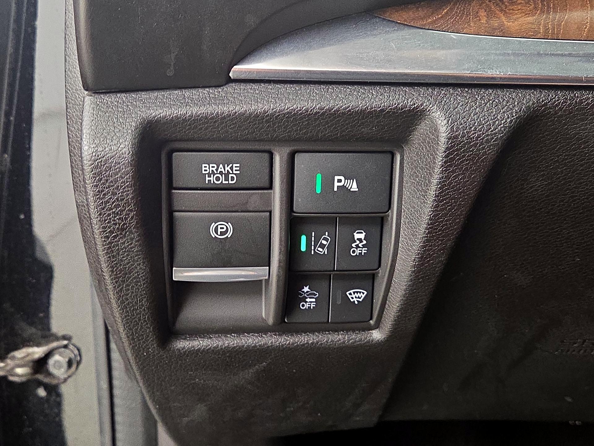 Thumbnail: 2019 Acura MDX - 13