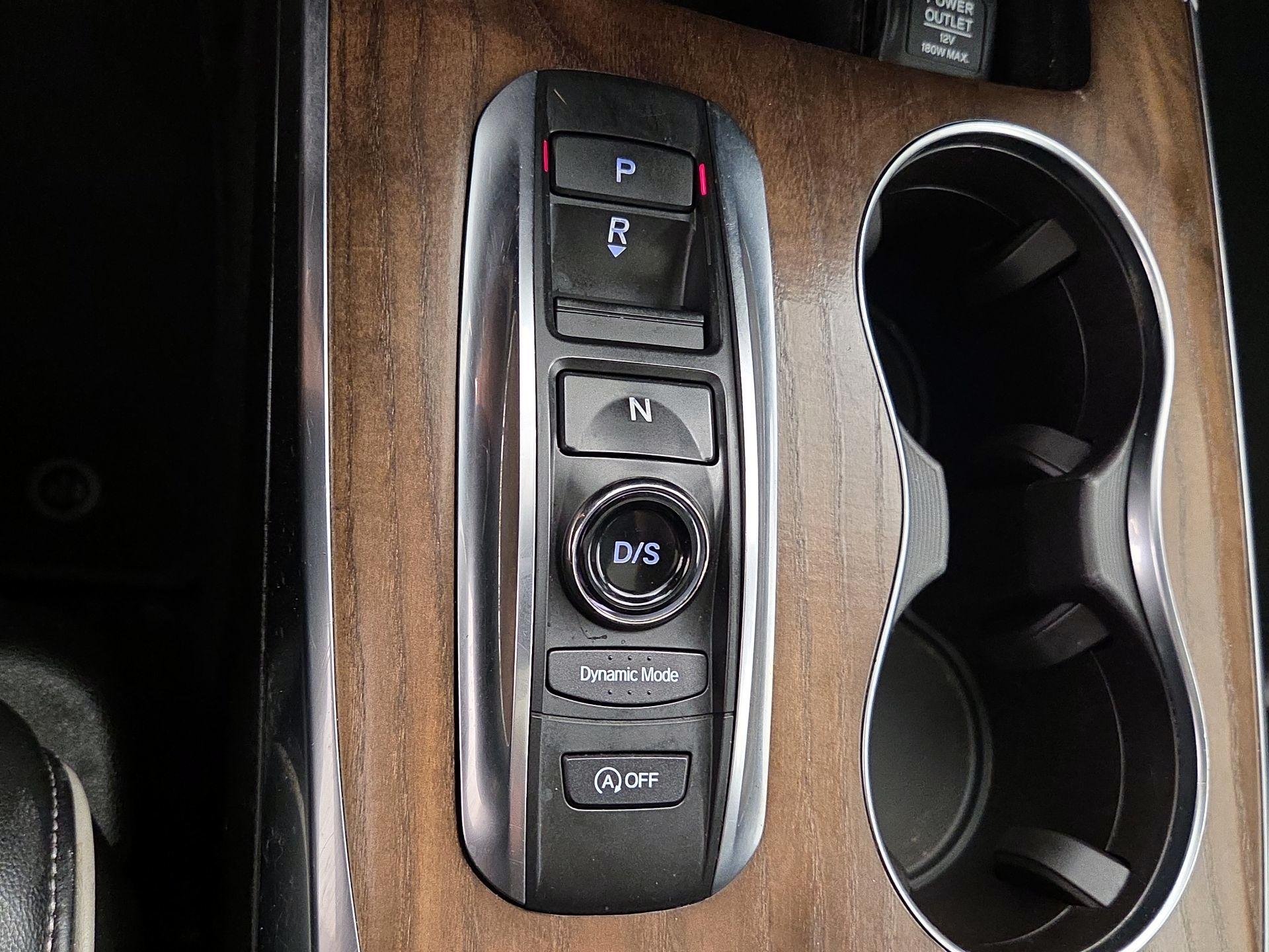 Thumbnail: 2019 Acura MDX - 18