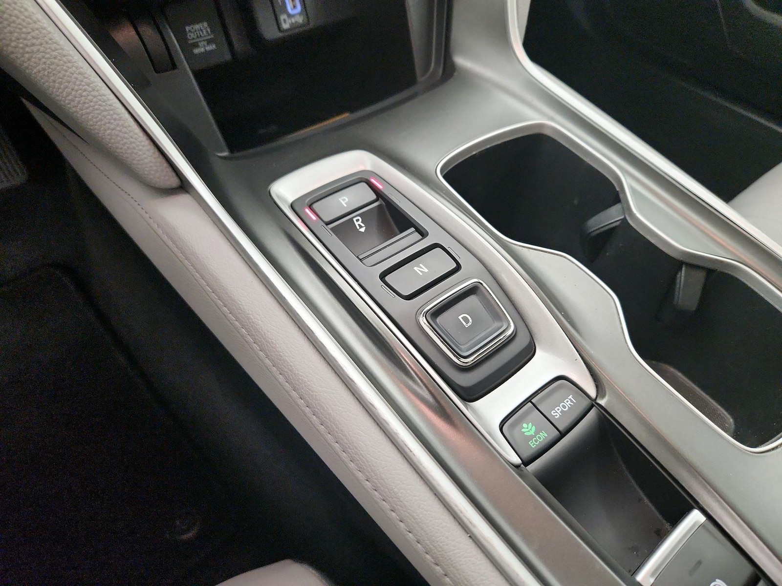2018 Honda Accord Touring - Photo 19