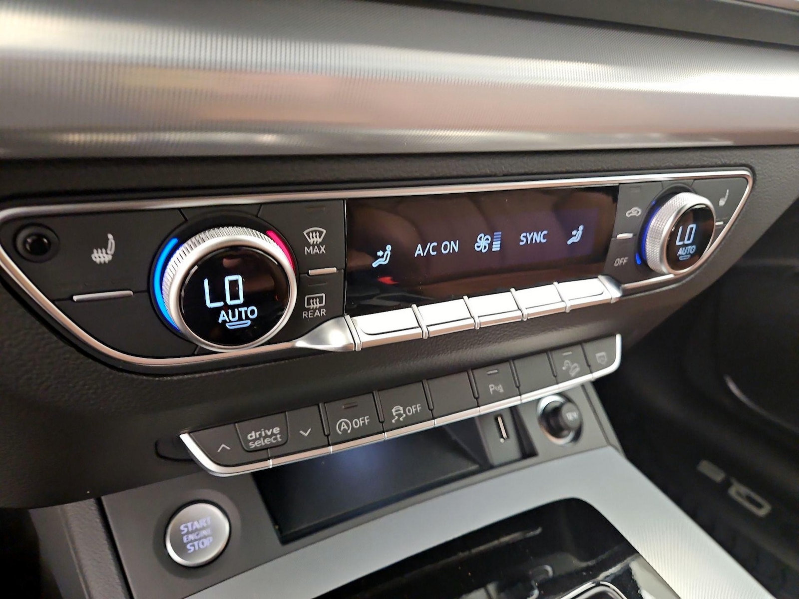 2025 Audi Q5 Premium - Photo 17