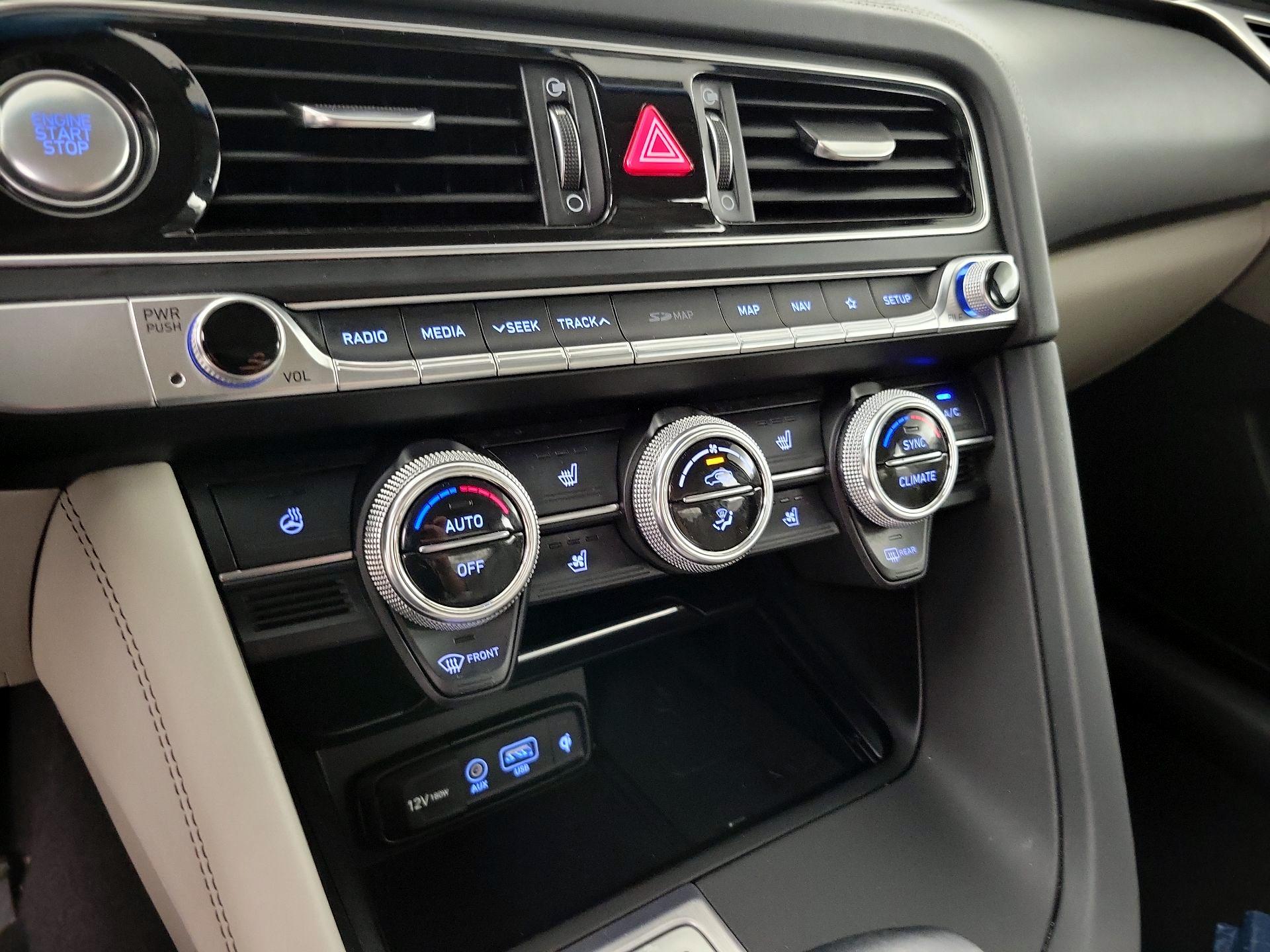 Thumbnail: 2021 Genesis G70 - 17