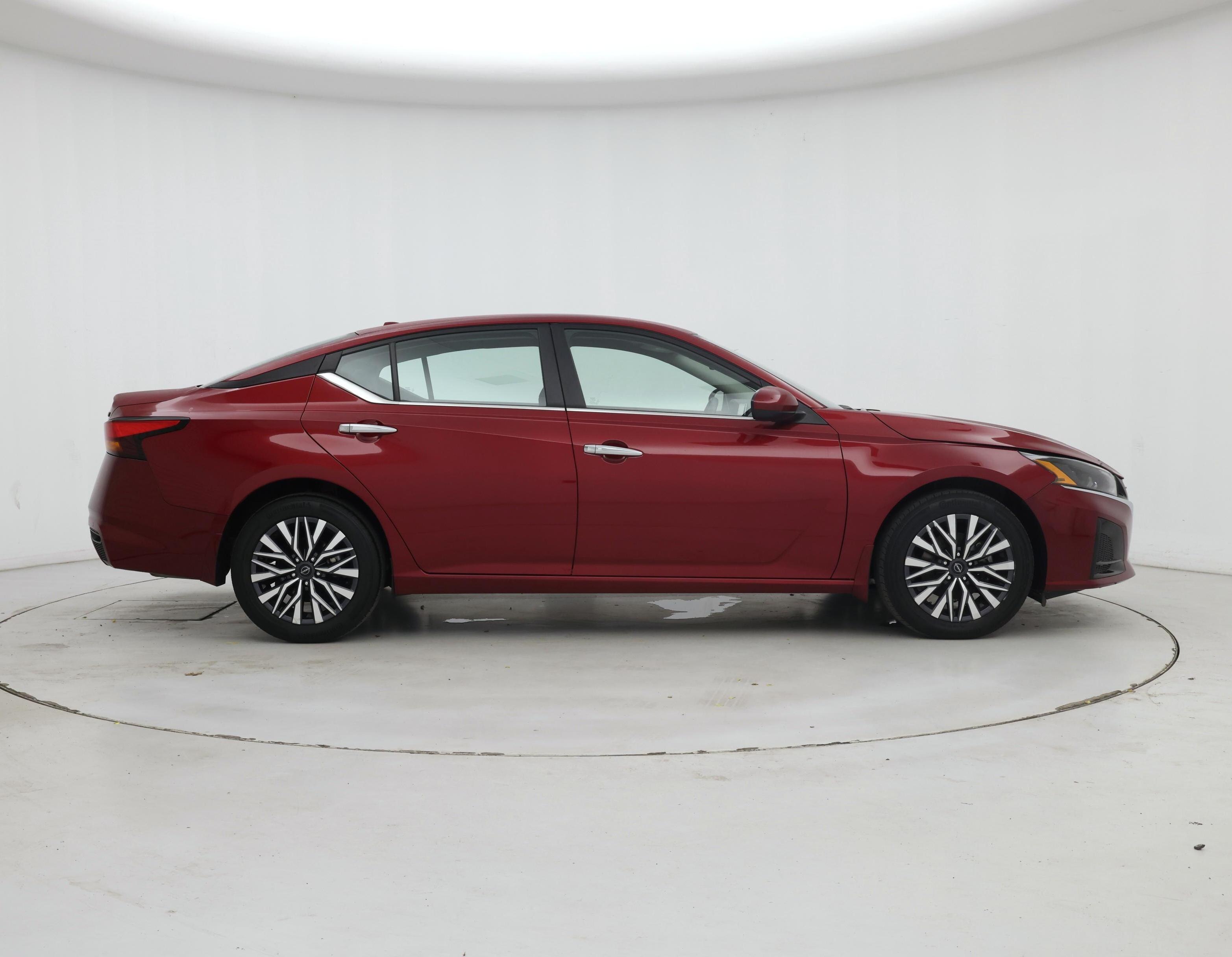 Thumbnail: 2023 Nissan Altima - 7