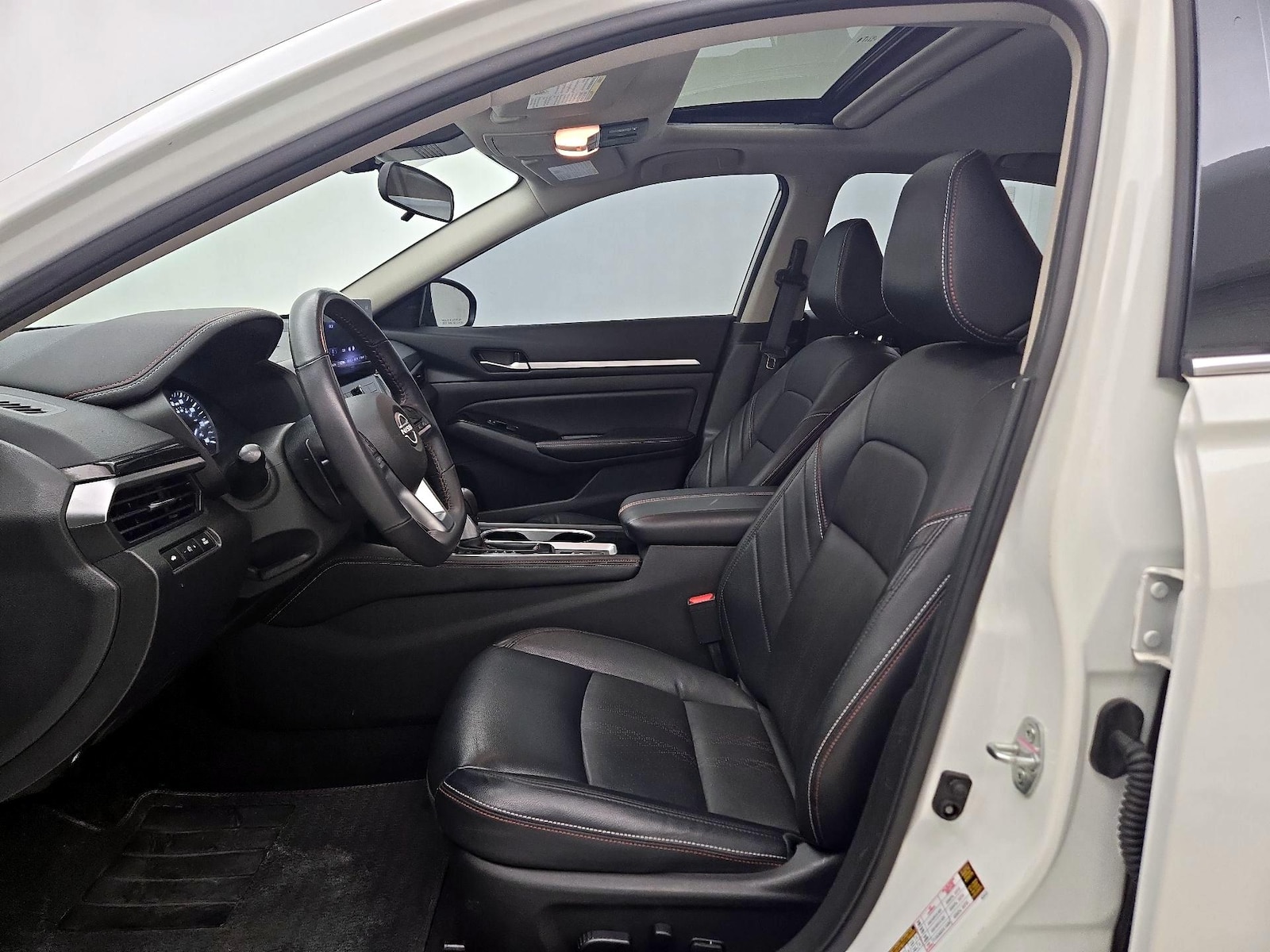 2024 Nissan Altima SR - Photo 12