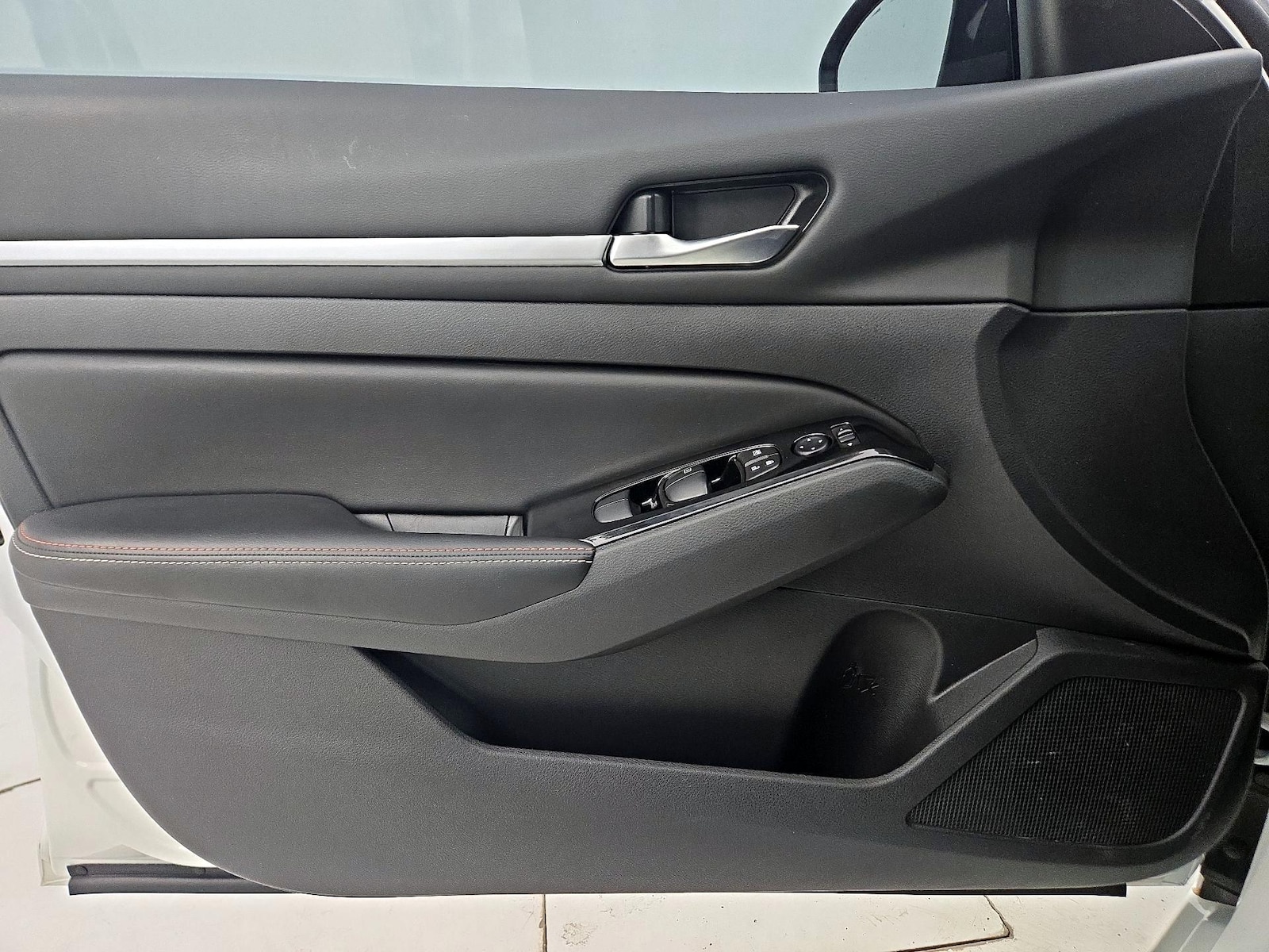 2024 Nissan Altima SR - Photo 13