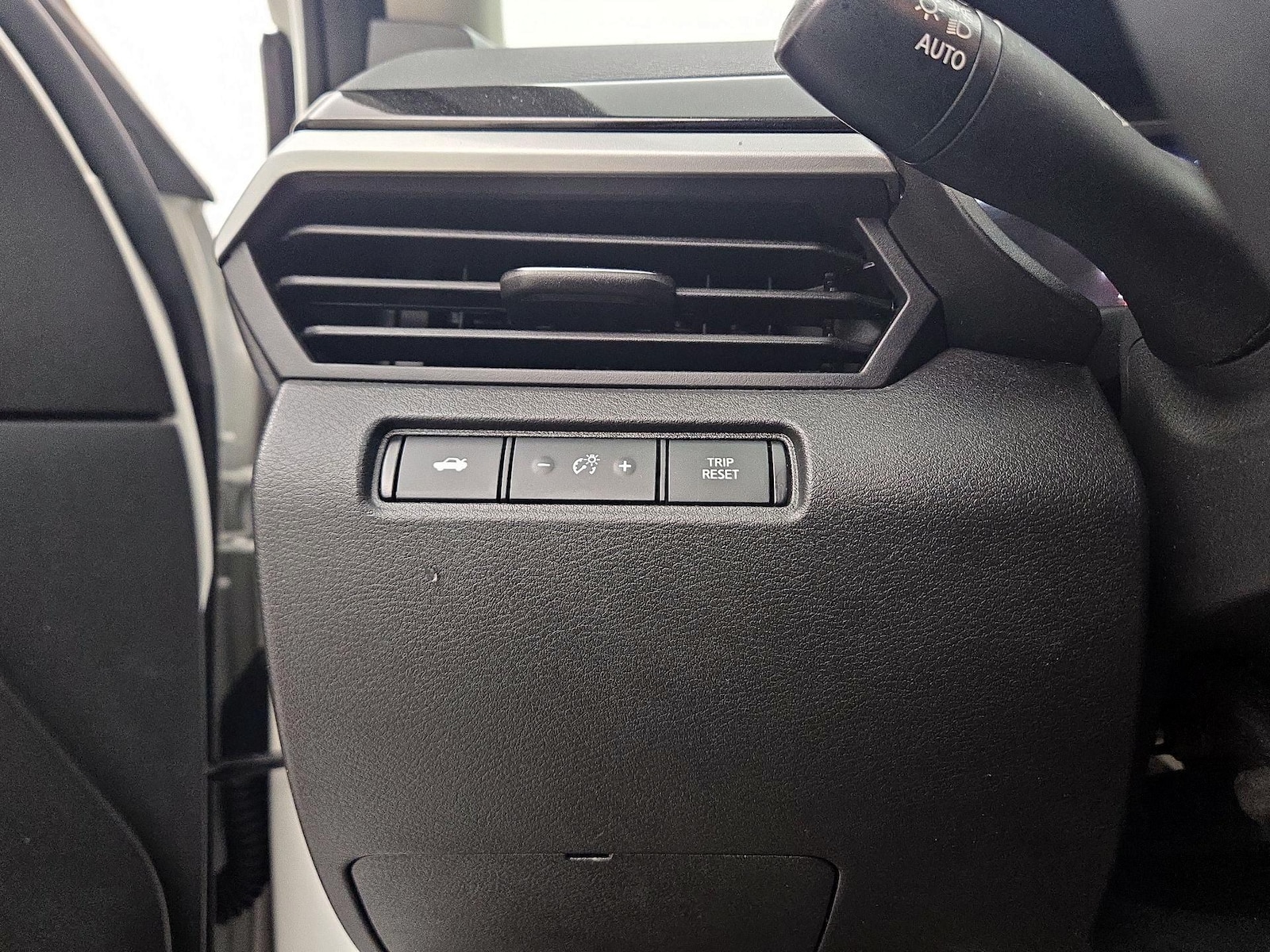 2024 Nissan Altima SR - Photo 14