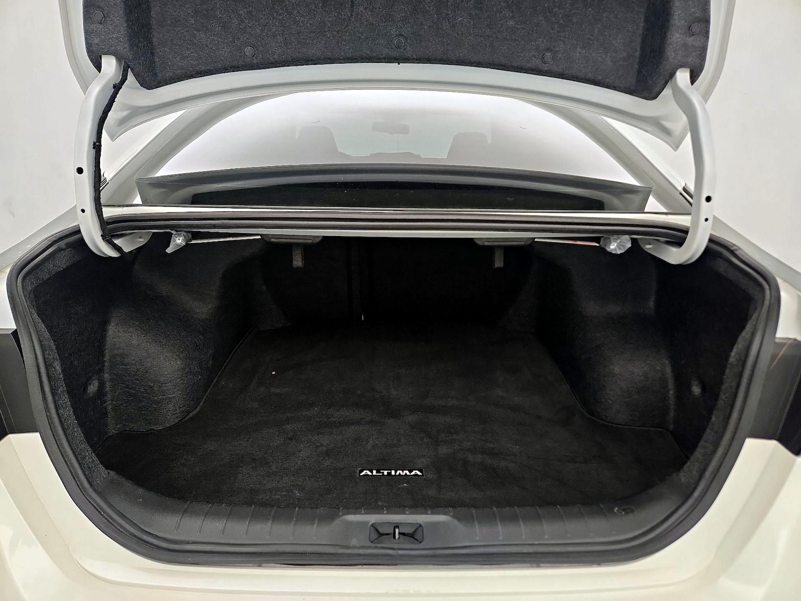 2024 Nissan Altima SR - Photo 22