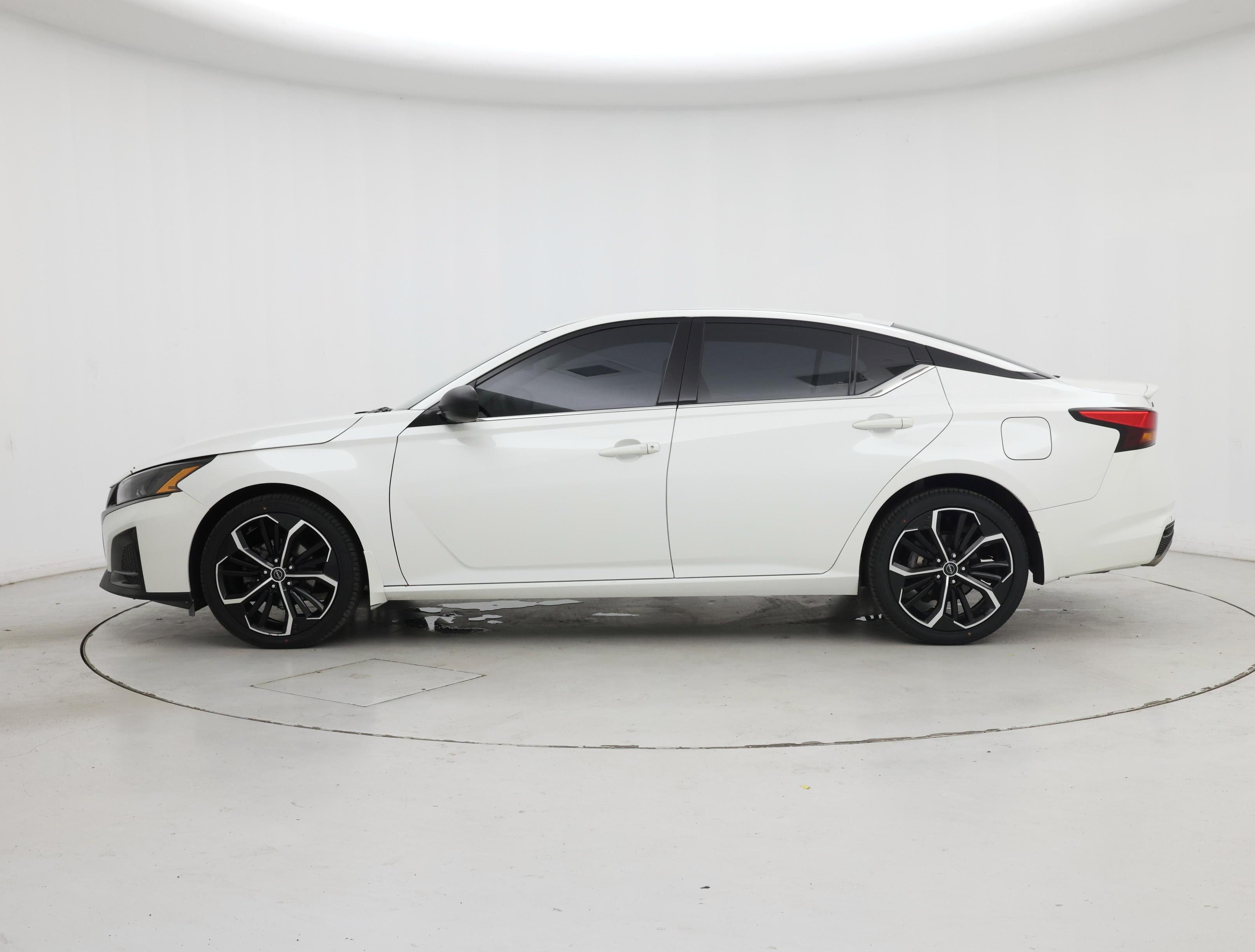 Thumbnail: 2024 Nissan Altima - 3