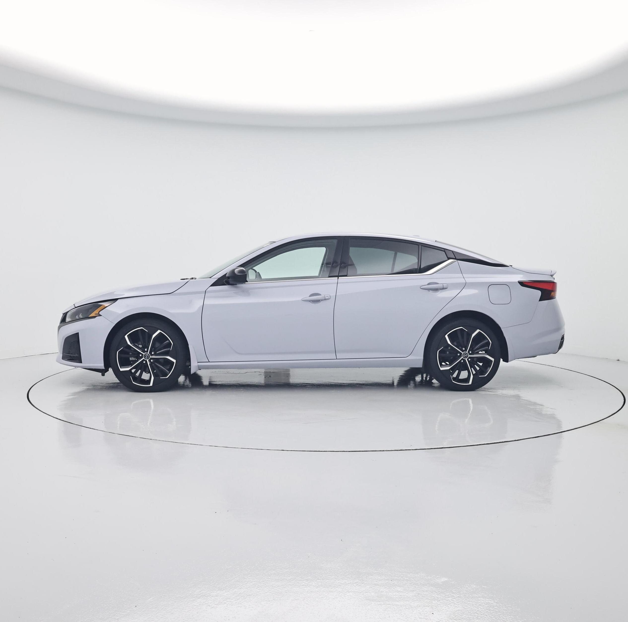 Thumbnail: 2023 Nissan Altima - 3