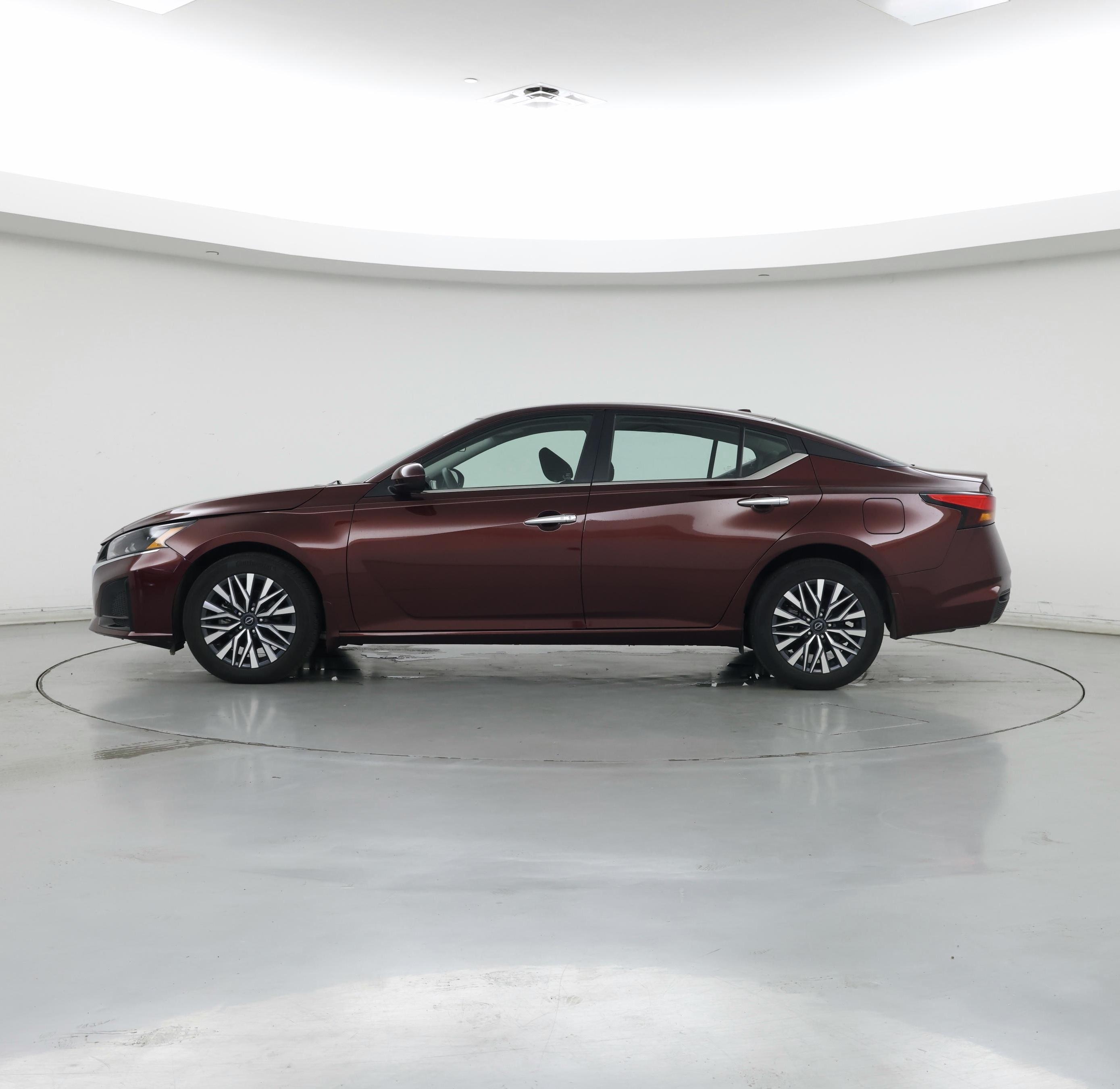 Thumbnail: 2023 Nissan Altima - 3