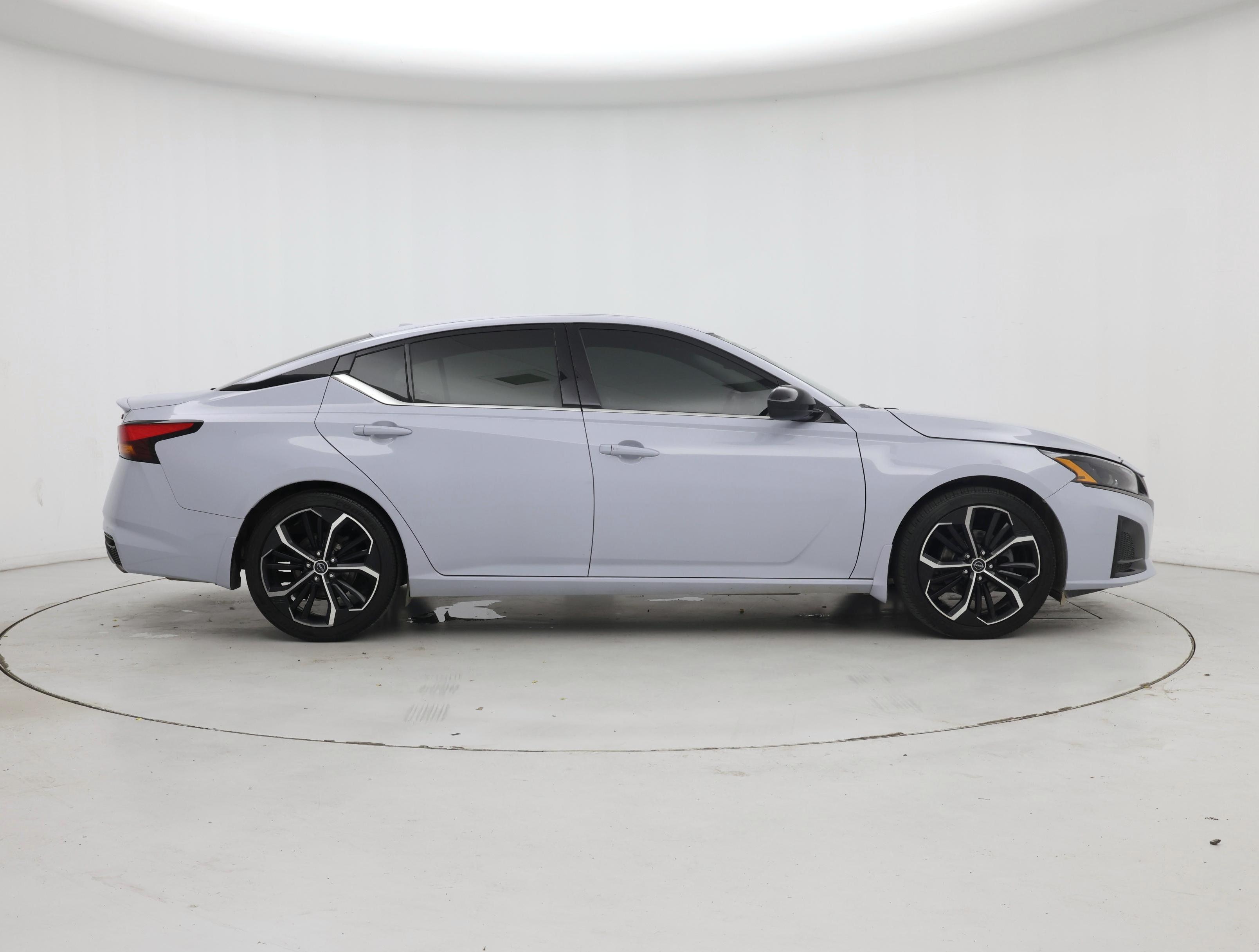 Thumbnail: 2023 Nissan Altima - 7