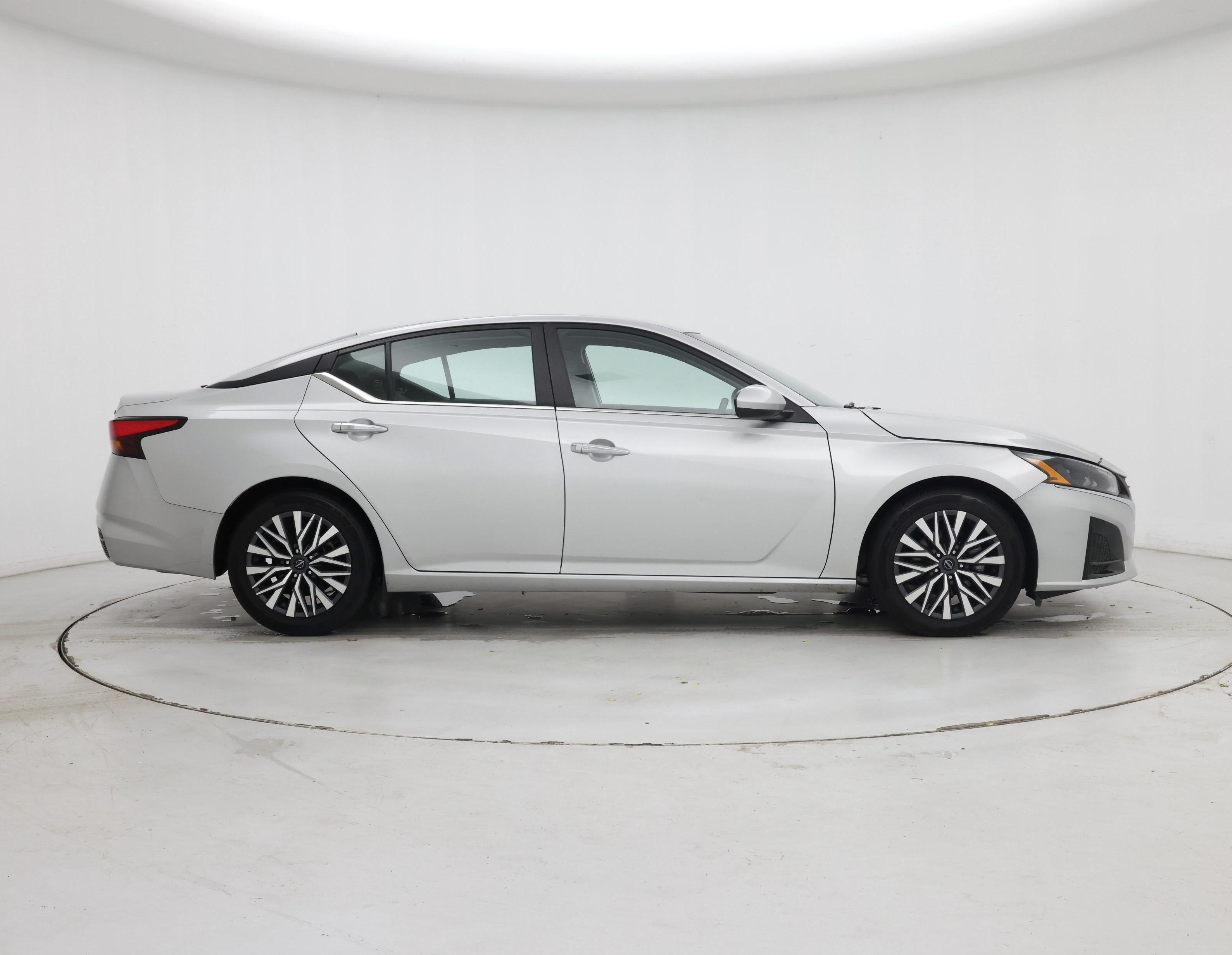 Thumbnail: 2023 Nissan Altima - 7