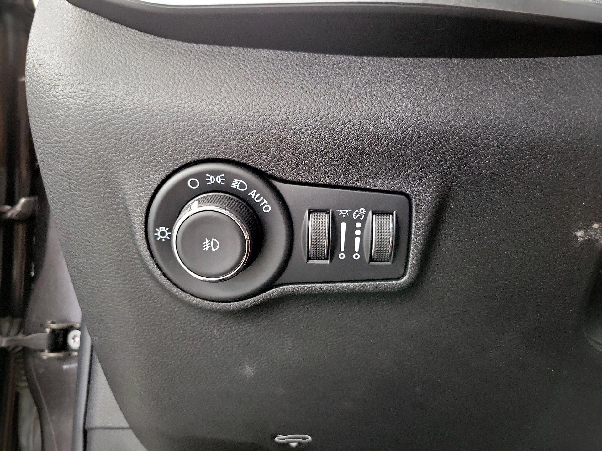 Thumbnail: 2022 Jeep Compass - 13