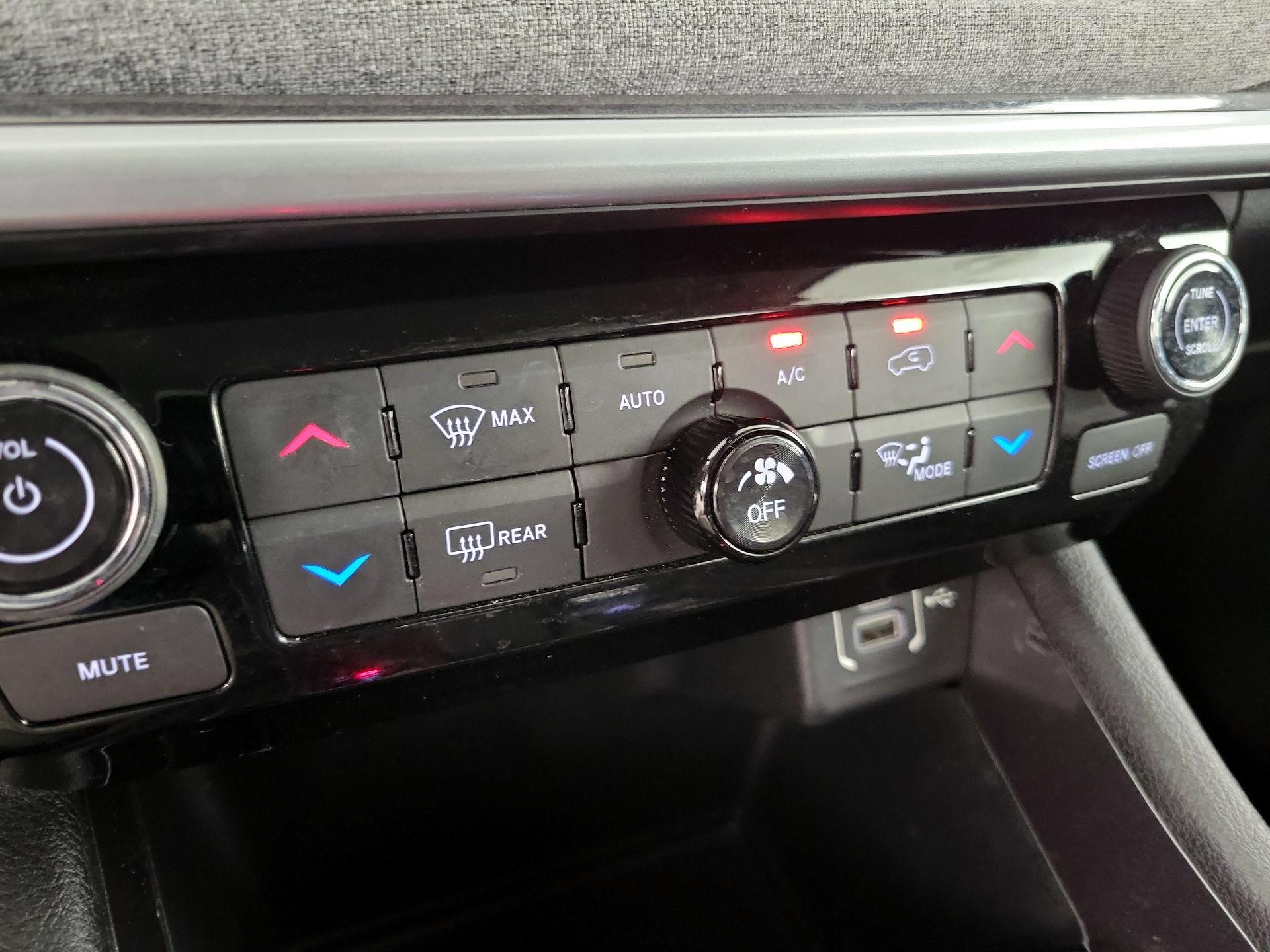 Thumbnail: 2022 Jeep Compass - 16
