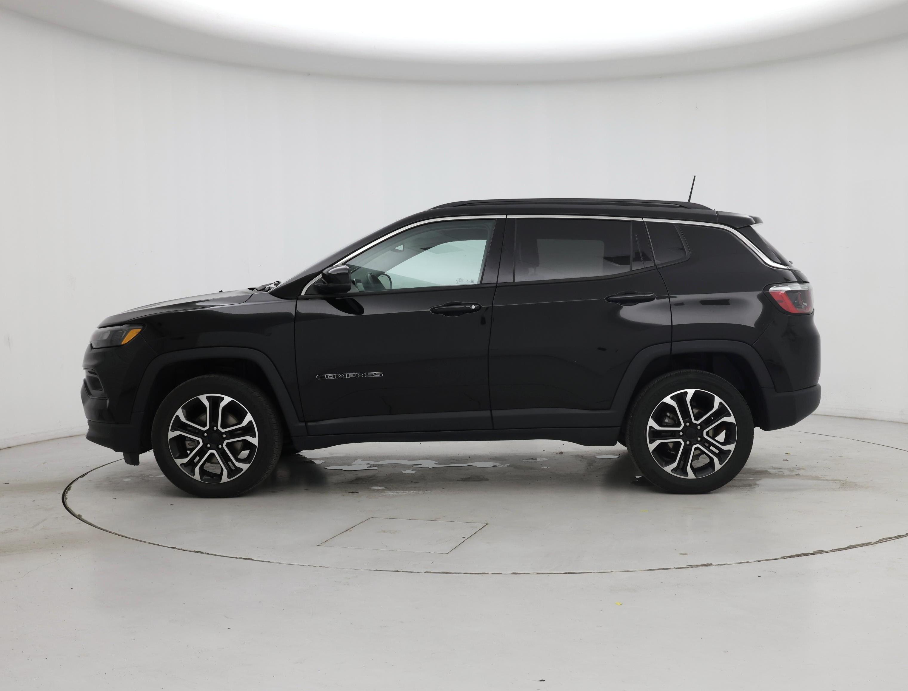 Thumbnail: 2022 Jeep Compass - 3