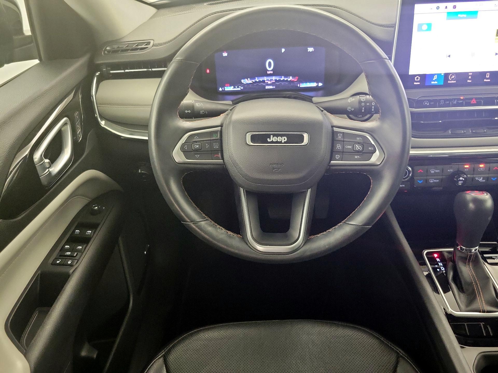 Thumbnail: 2022 Jeep Compass - 10