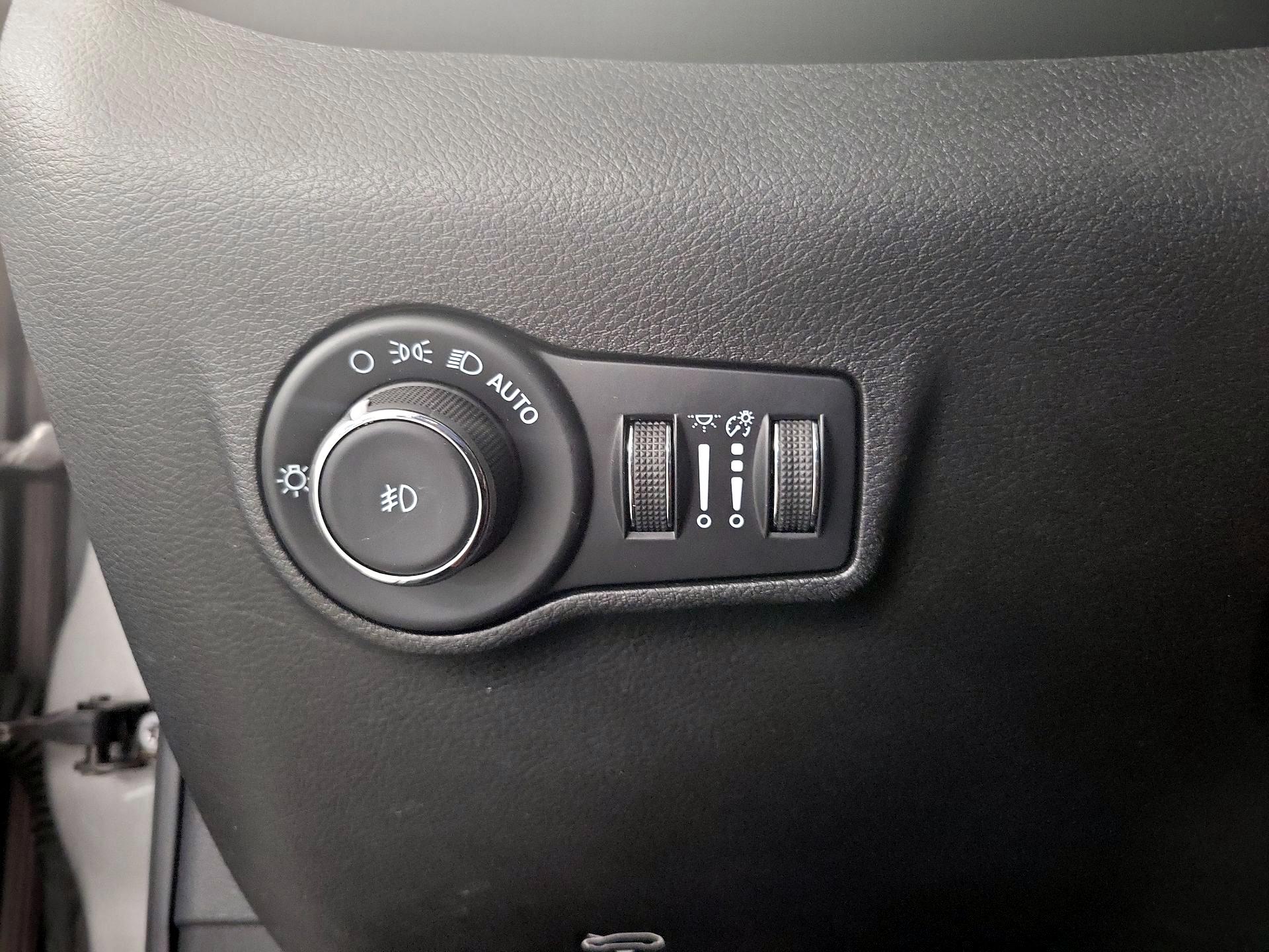 Thumbnail: 2022 Jeep Compass - 13