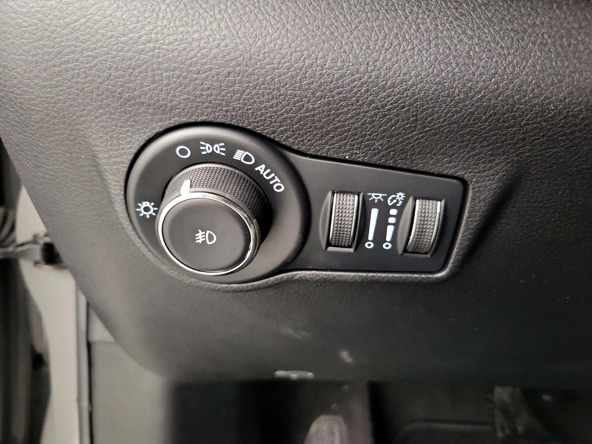 Thumbnail: 2023 Jeep Compass - 13