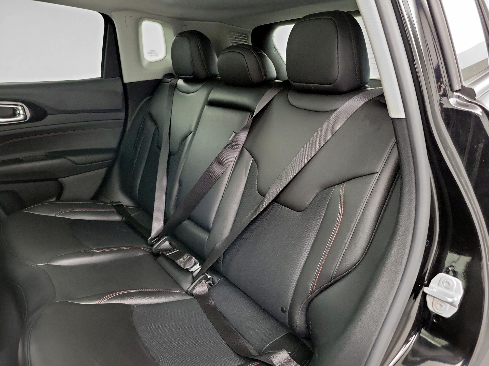 Thumbnail: 2022 Jeep Compass - 20